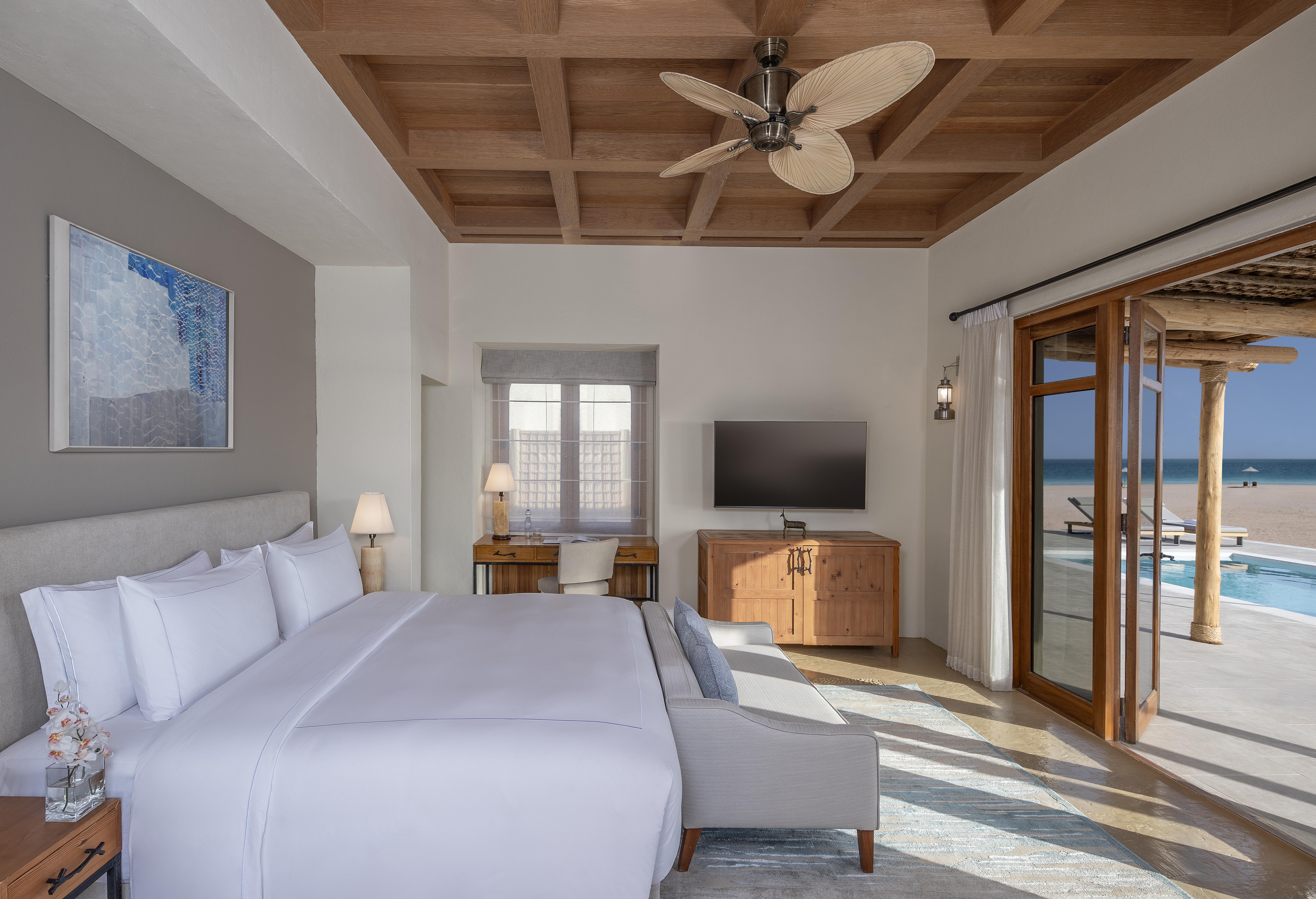 Villa Beach Front with Private Pool