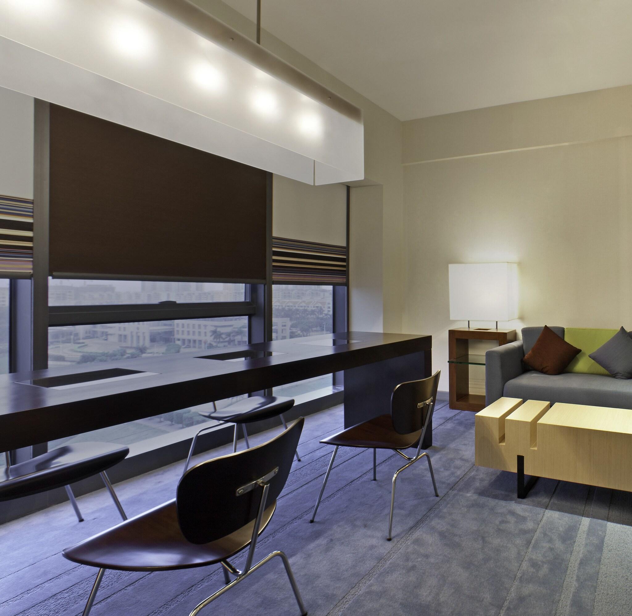 Studio King Size Bed