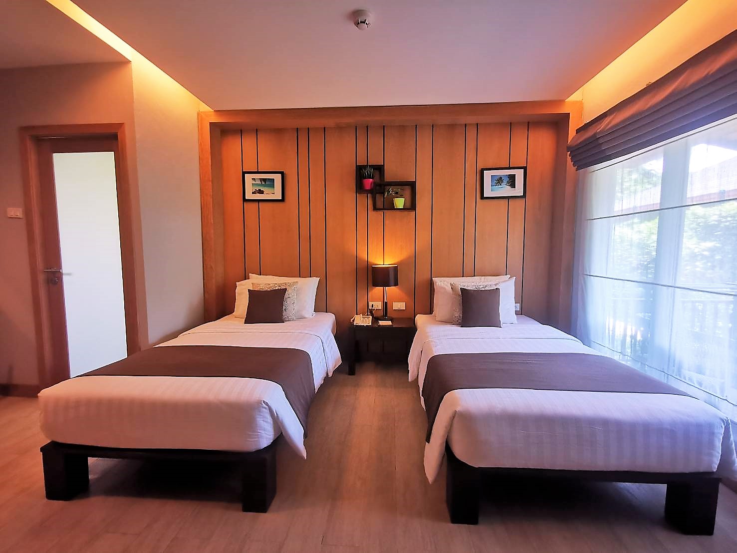 Villa Connecting Room