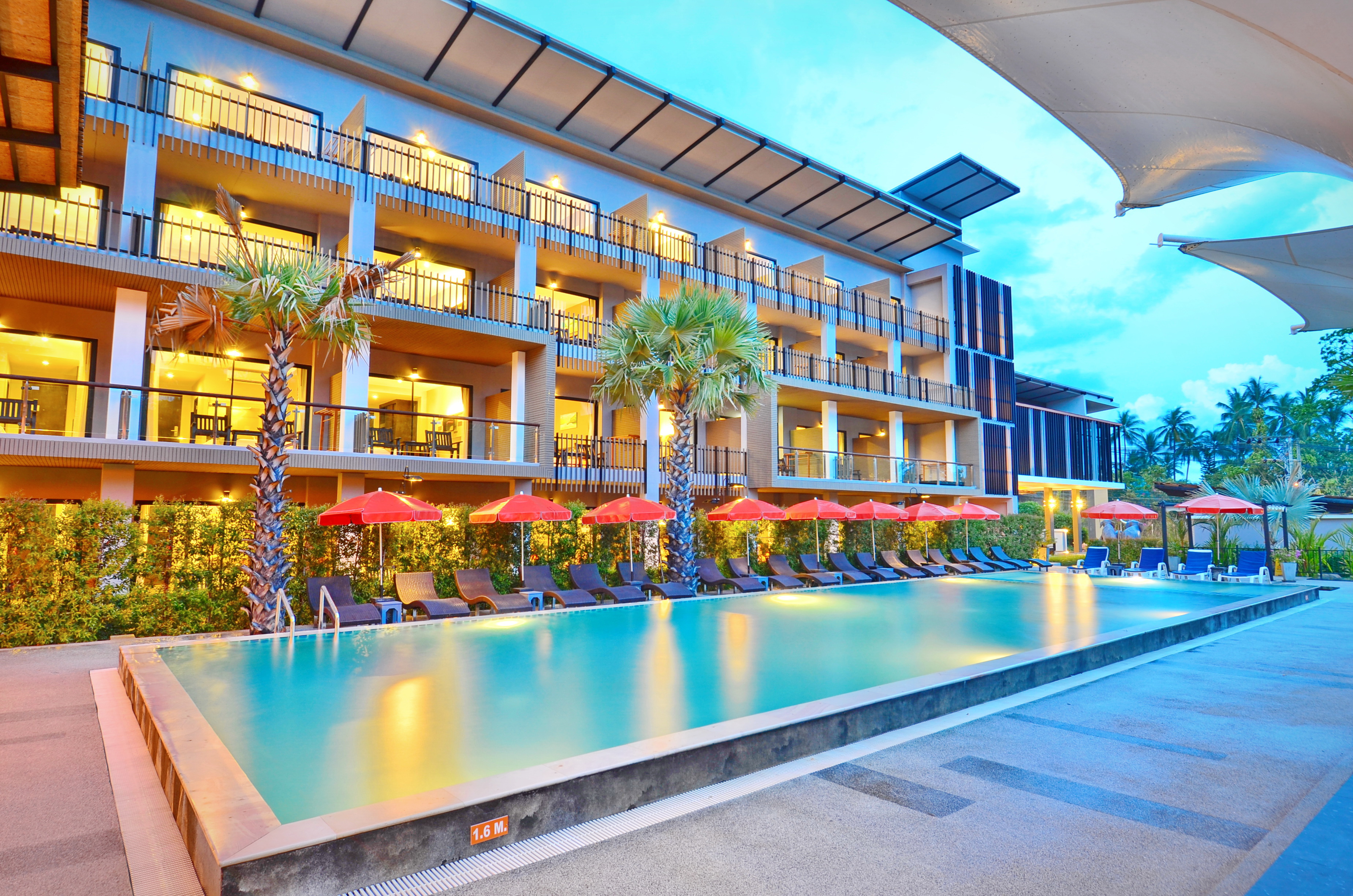 Double Deluxe Pool View