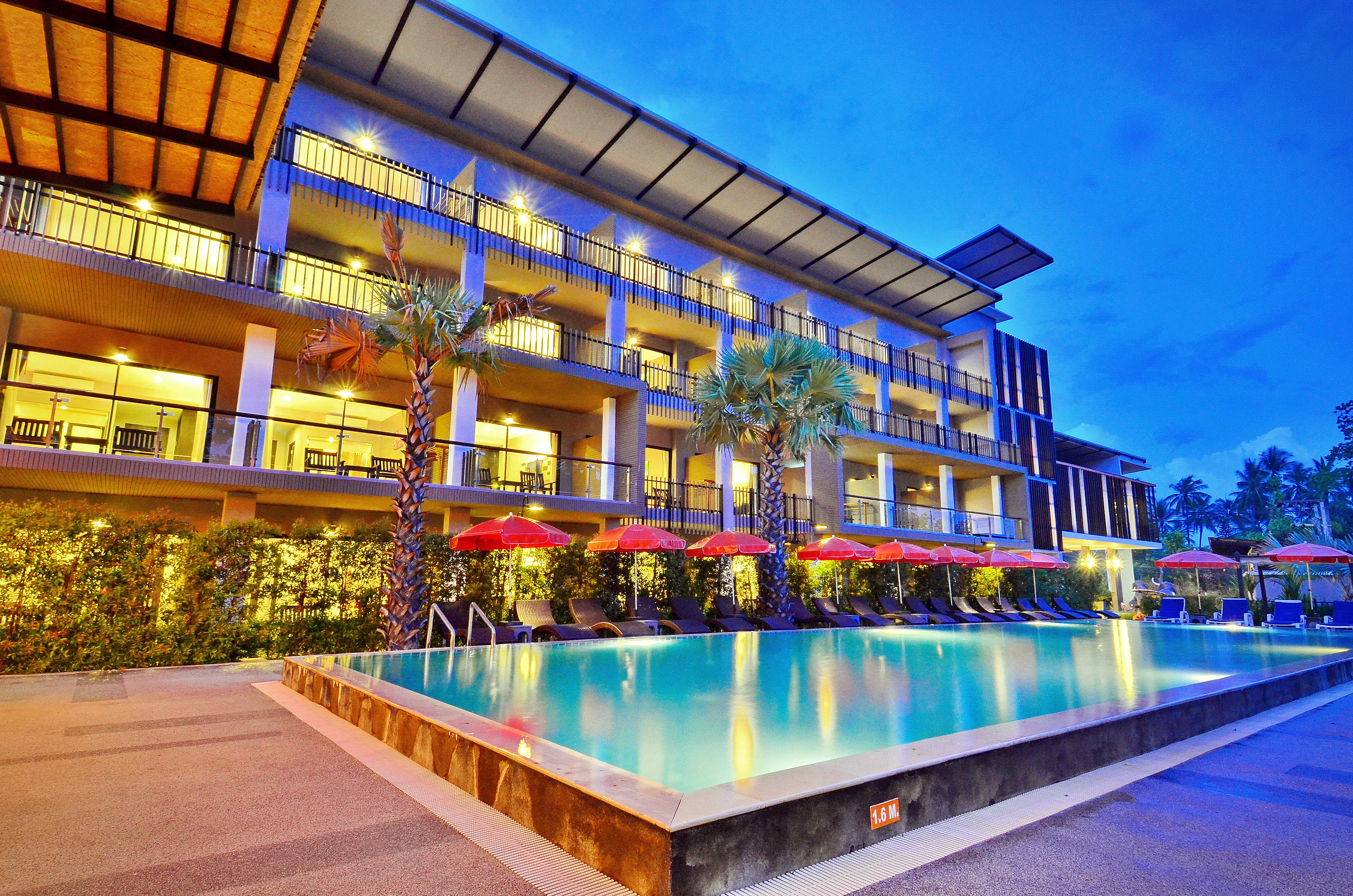 Double Deluxe Pool View