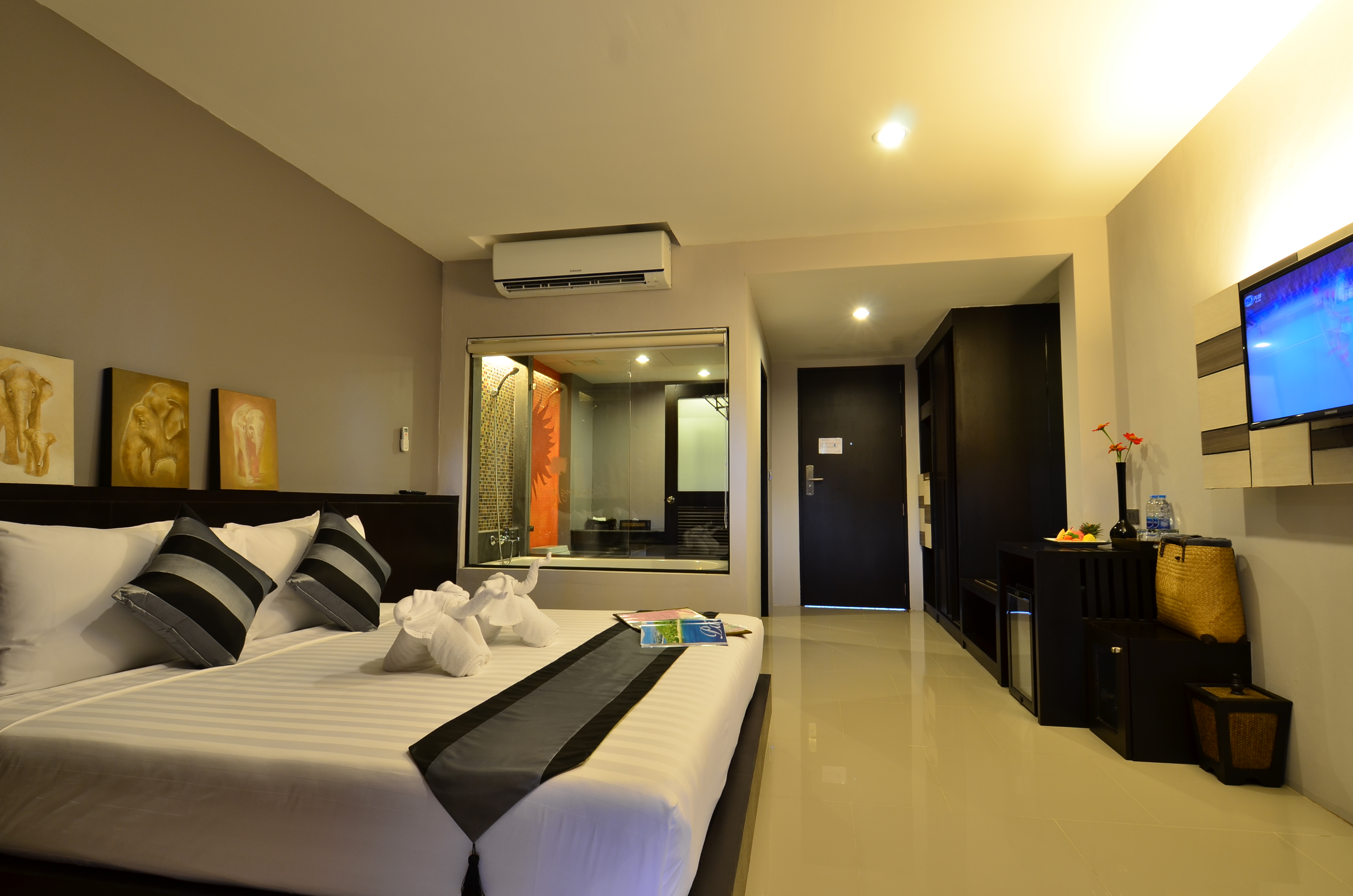 Double Deluxe Pool View