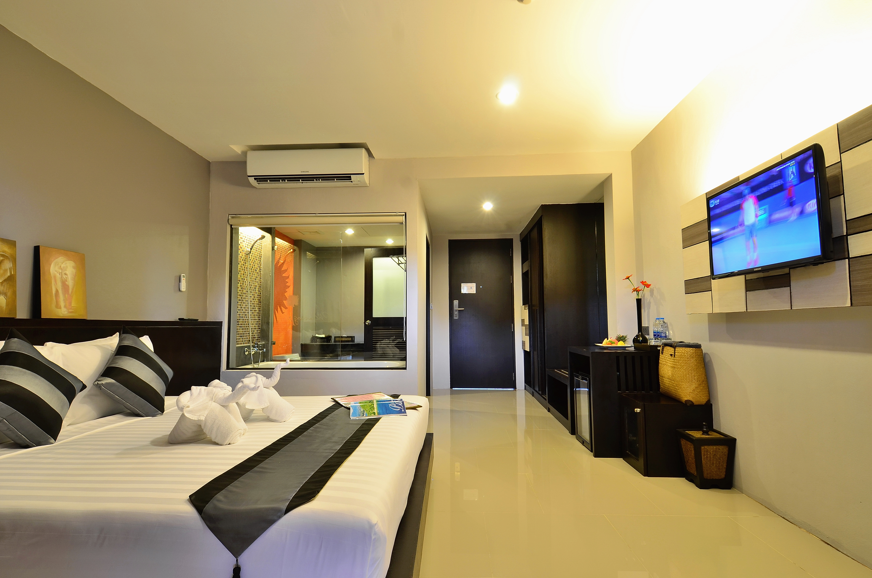 Double Deluxe Pool View