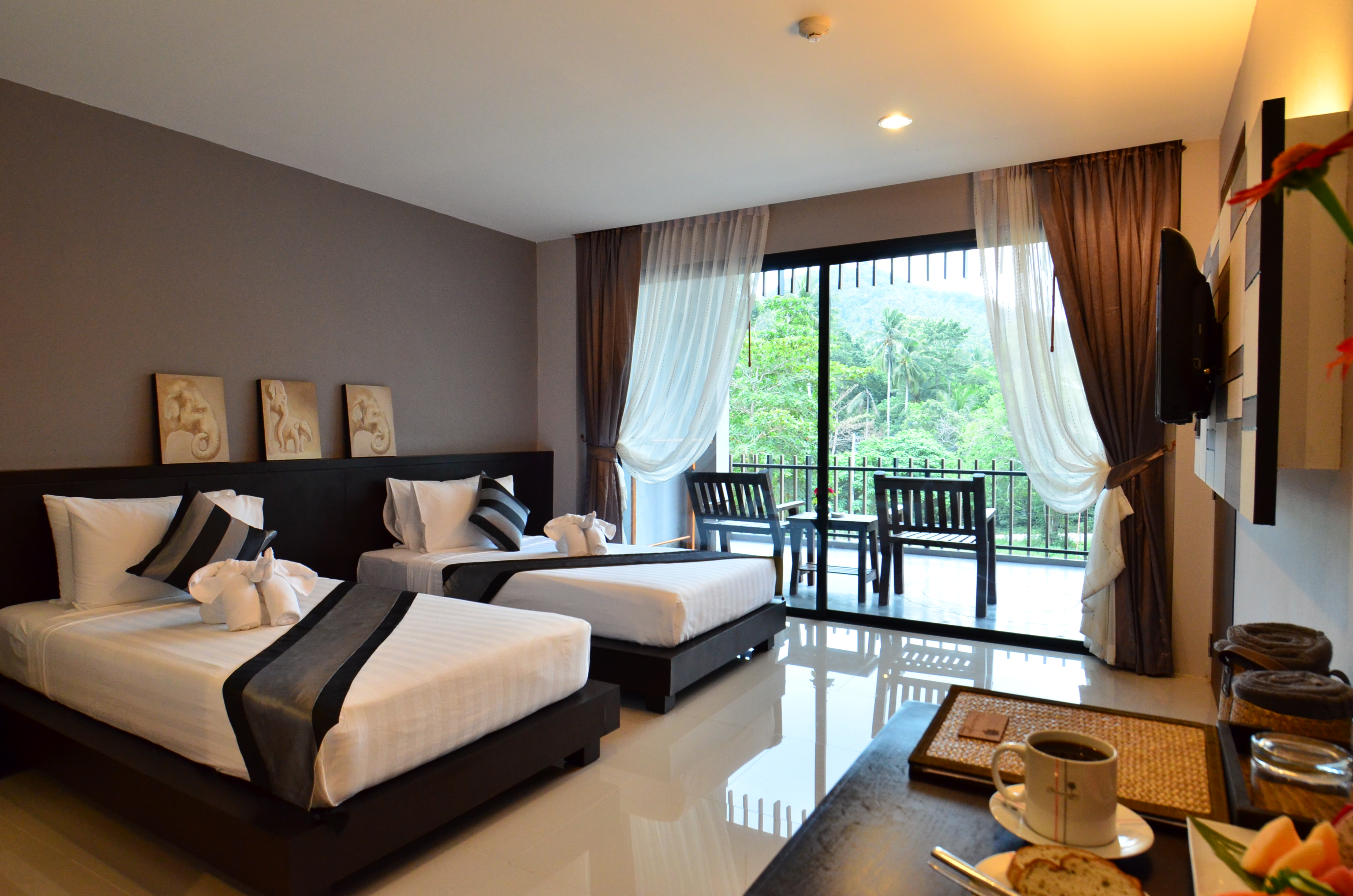 Twin Deluxe Pool View