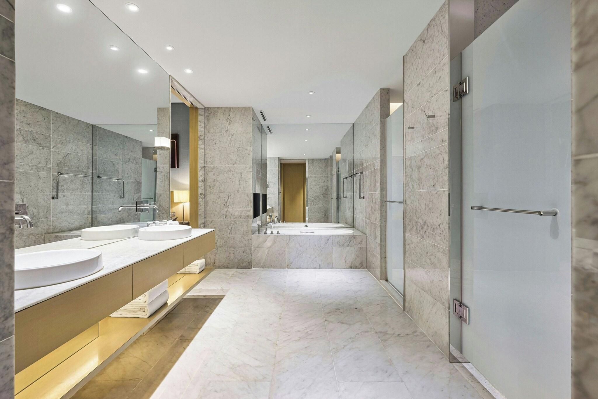 Suite King Bed One Bedroom 