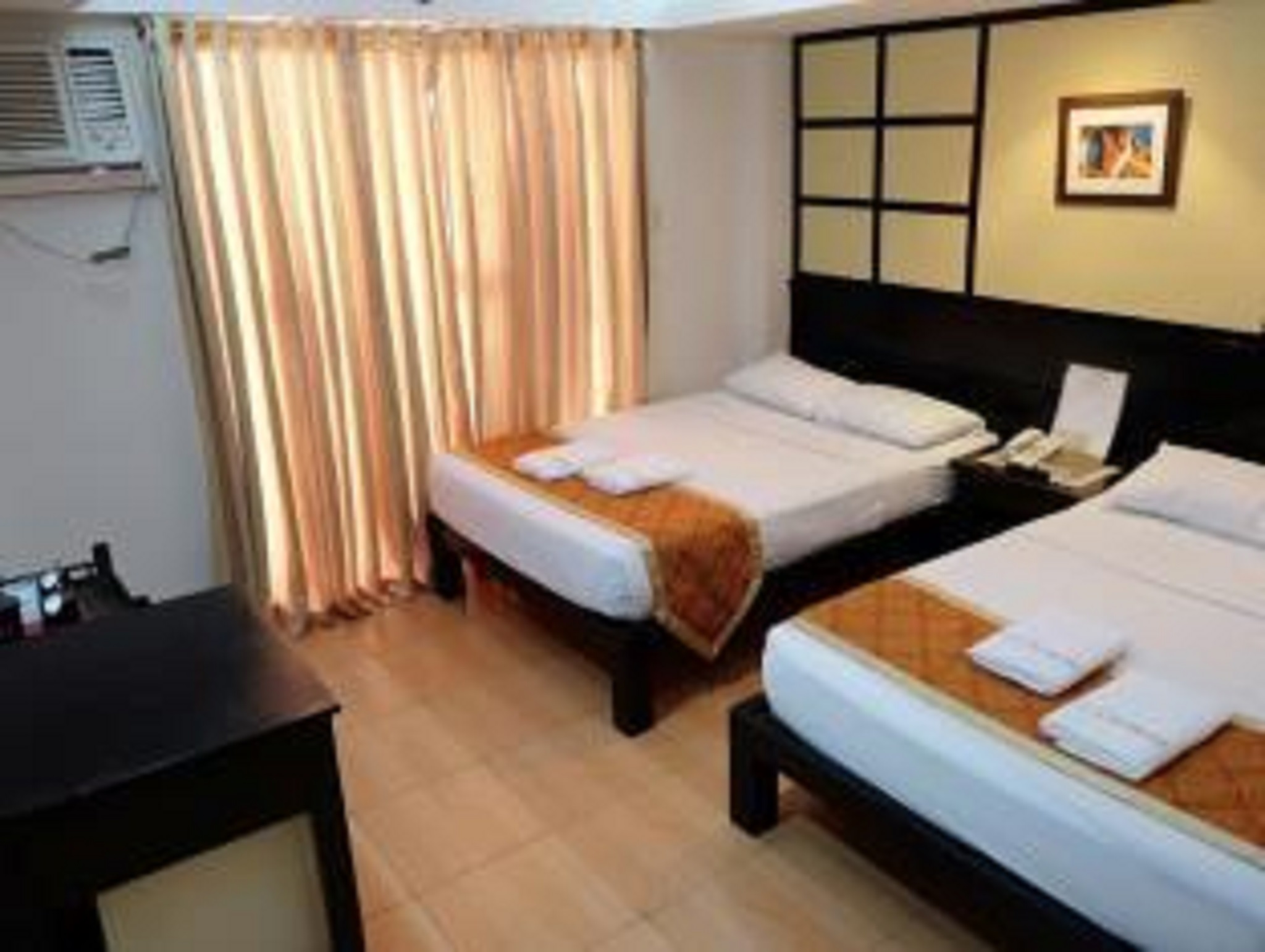 Twin Deluxe Executive