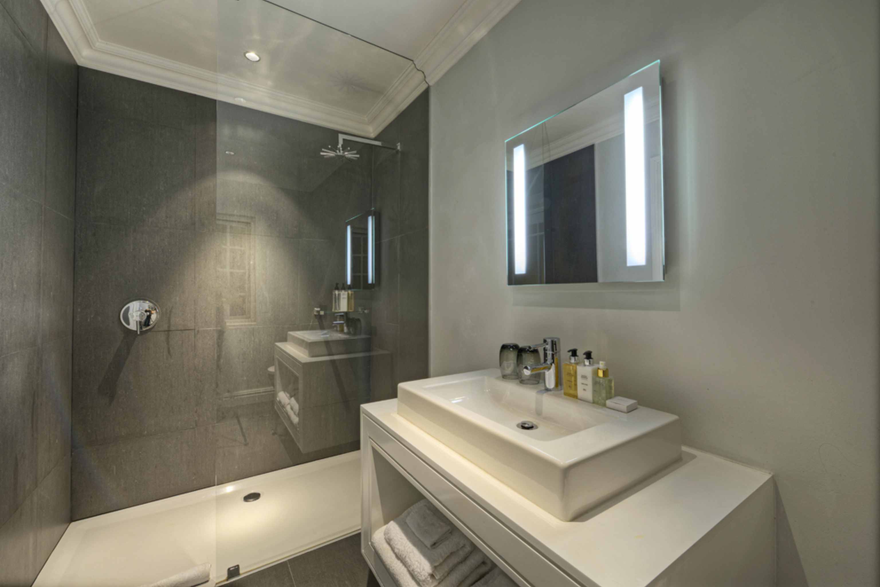 Double or Twin Standard