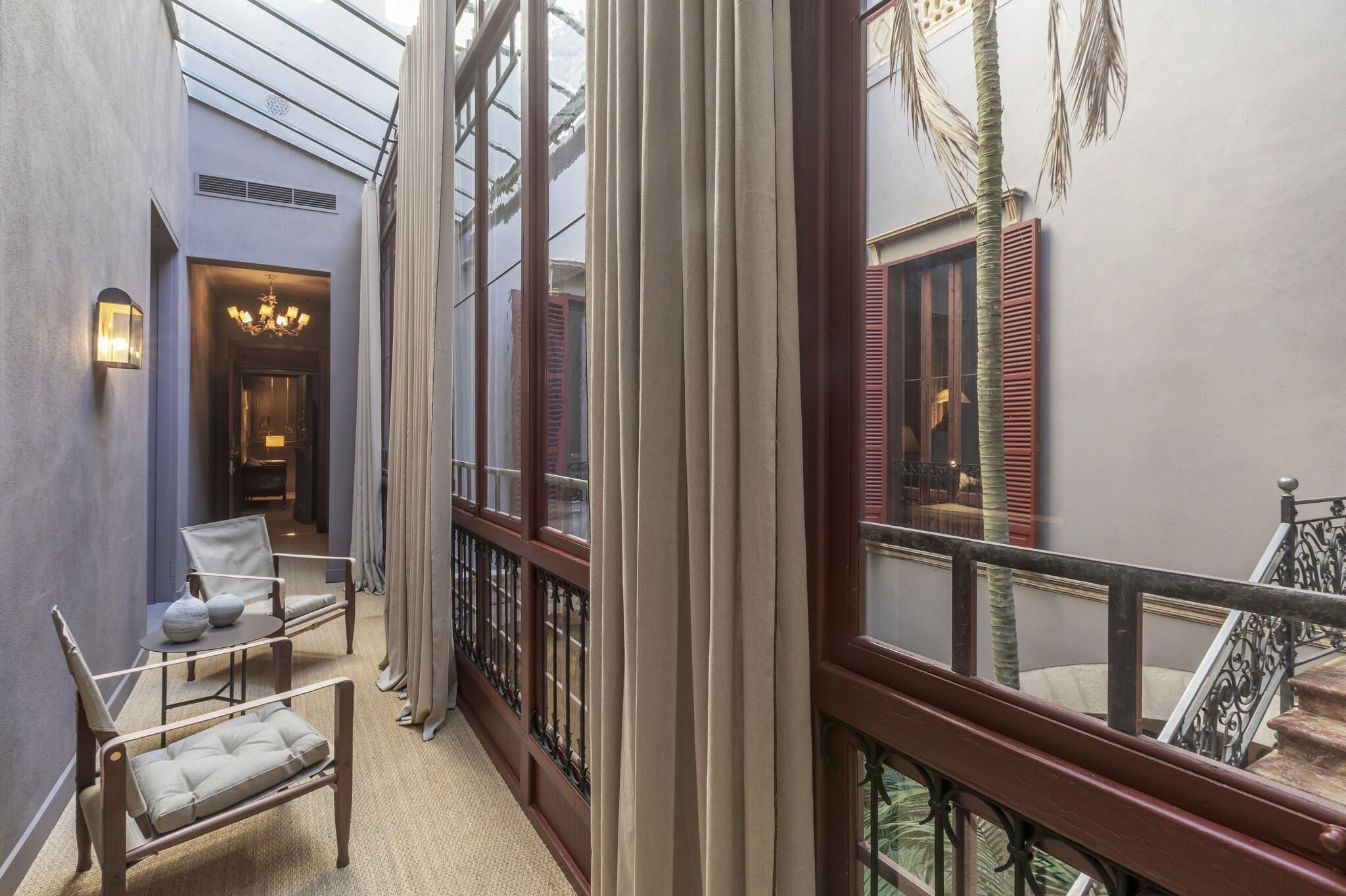 Junior Suite King Size Bed