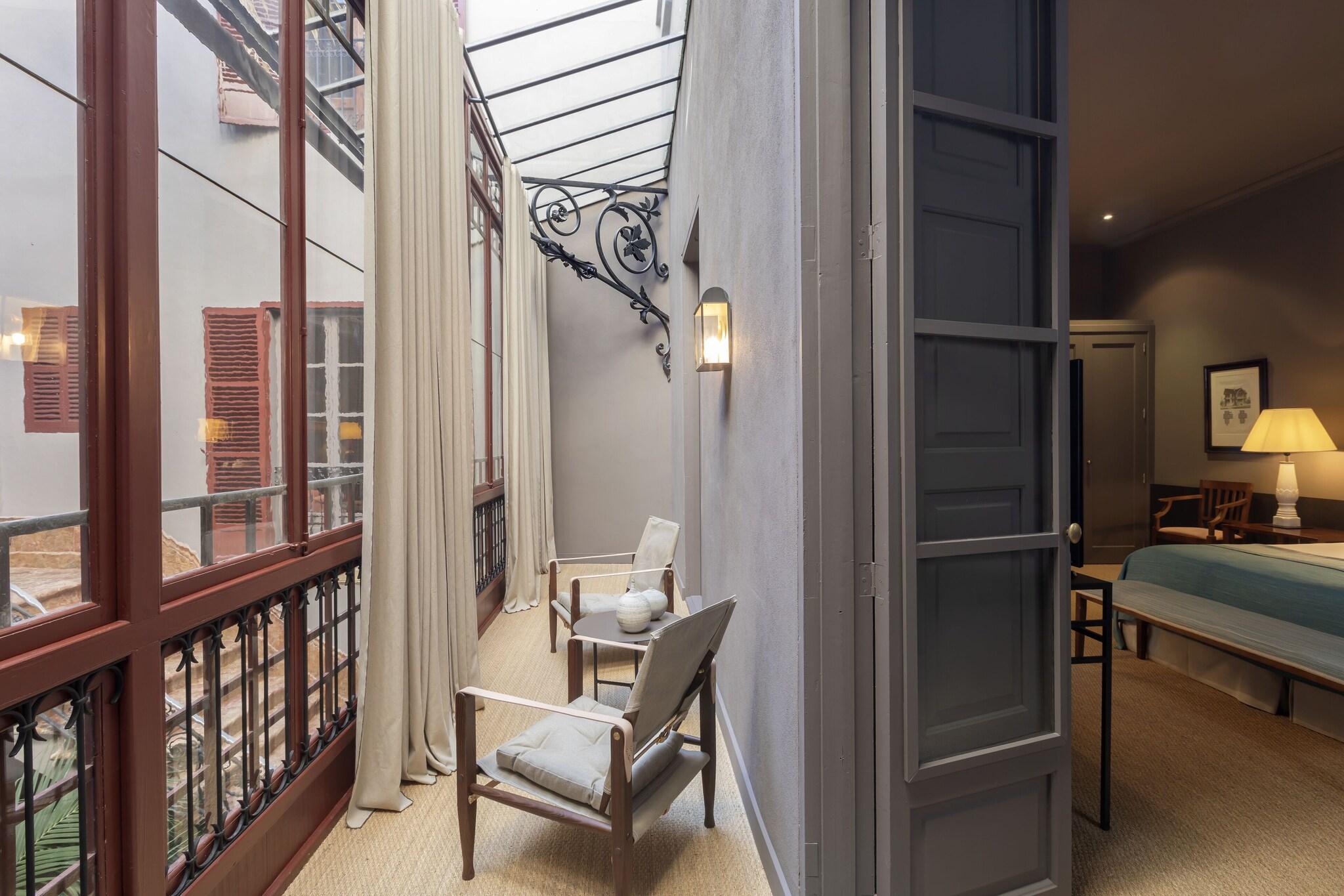 Junior Suite King Size Bed