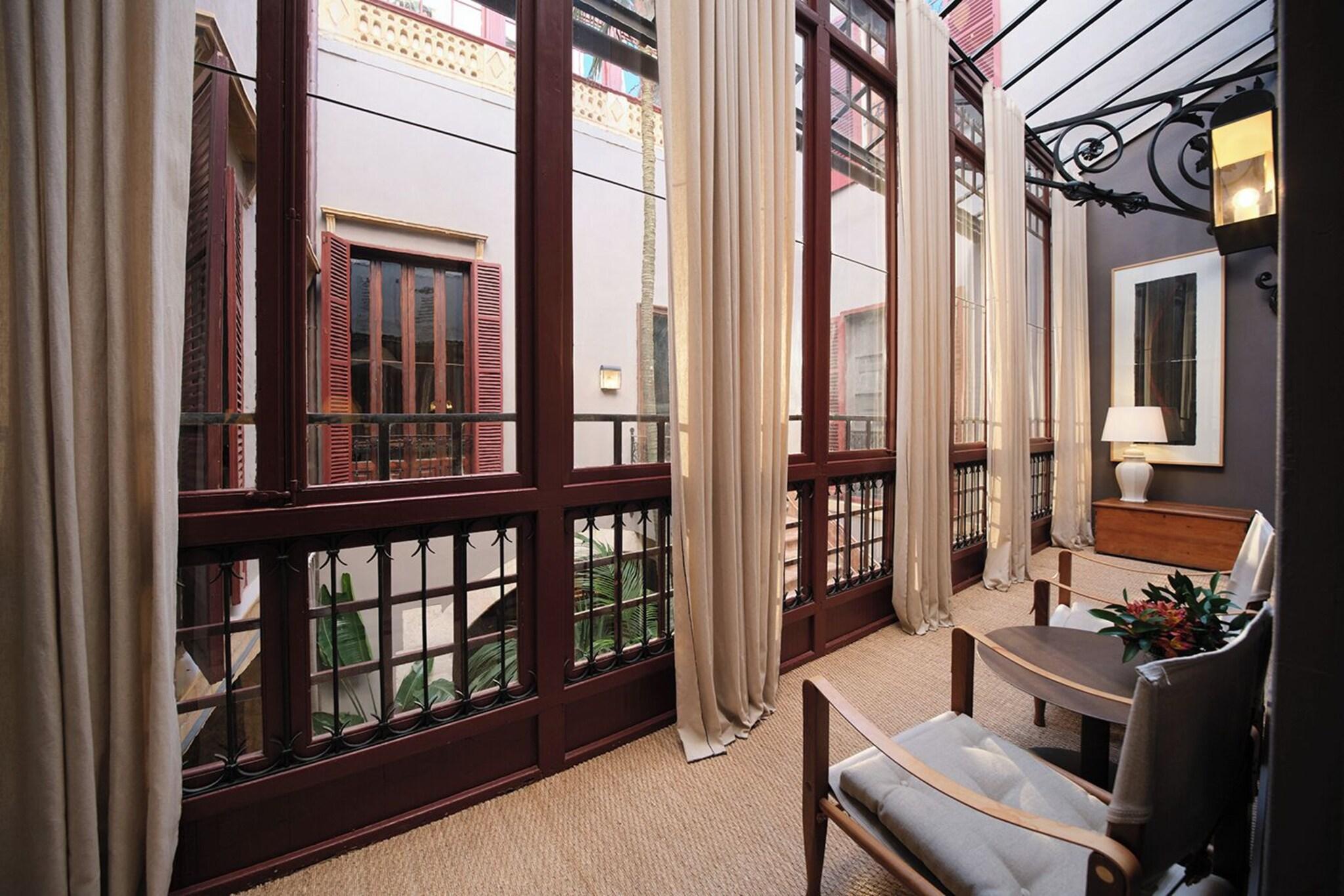 Junior Suite King Size Bed