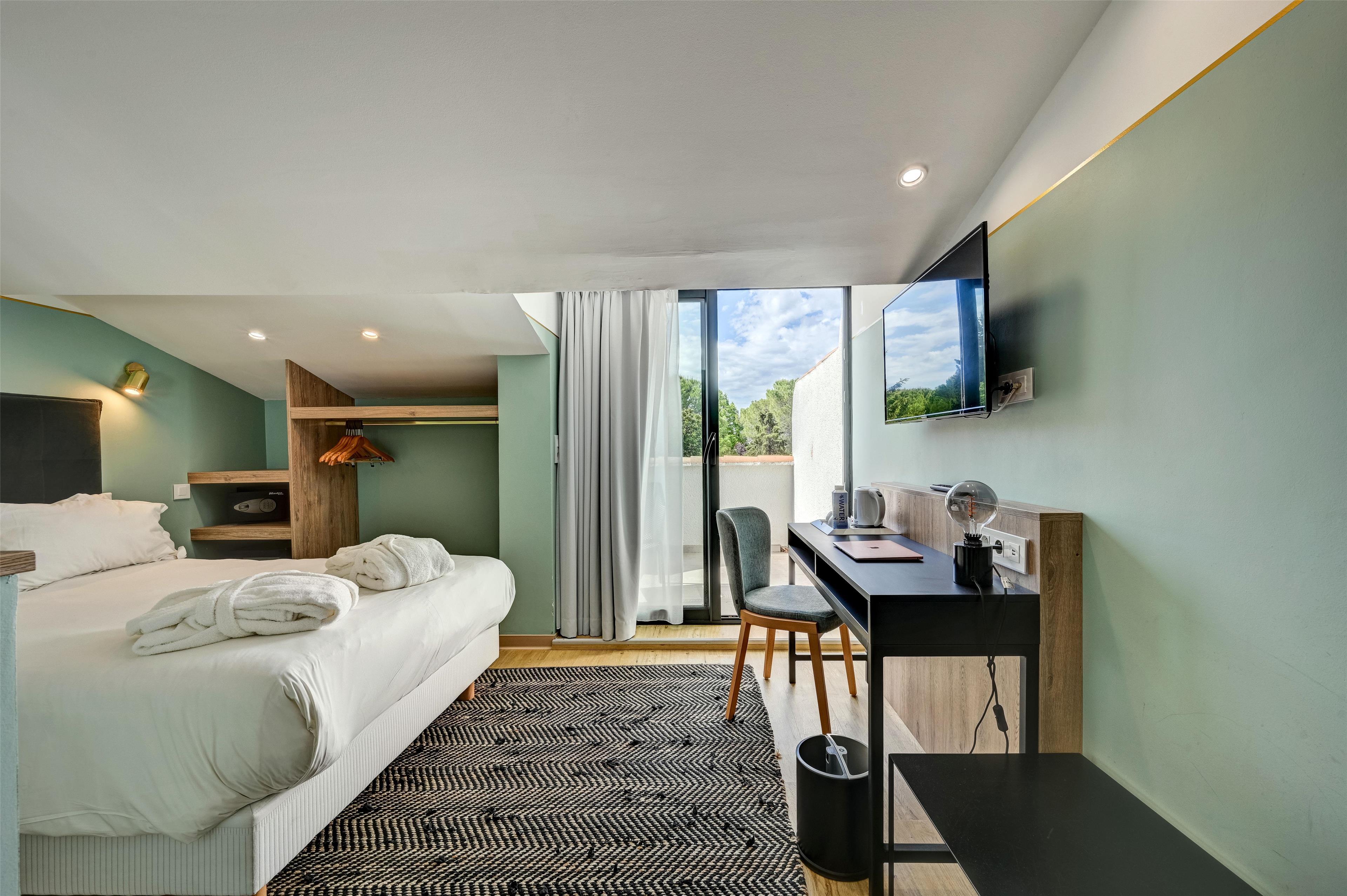 Double Superior Garden View