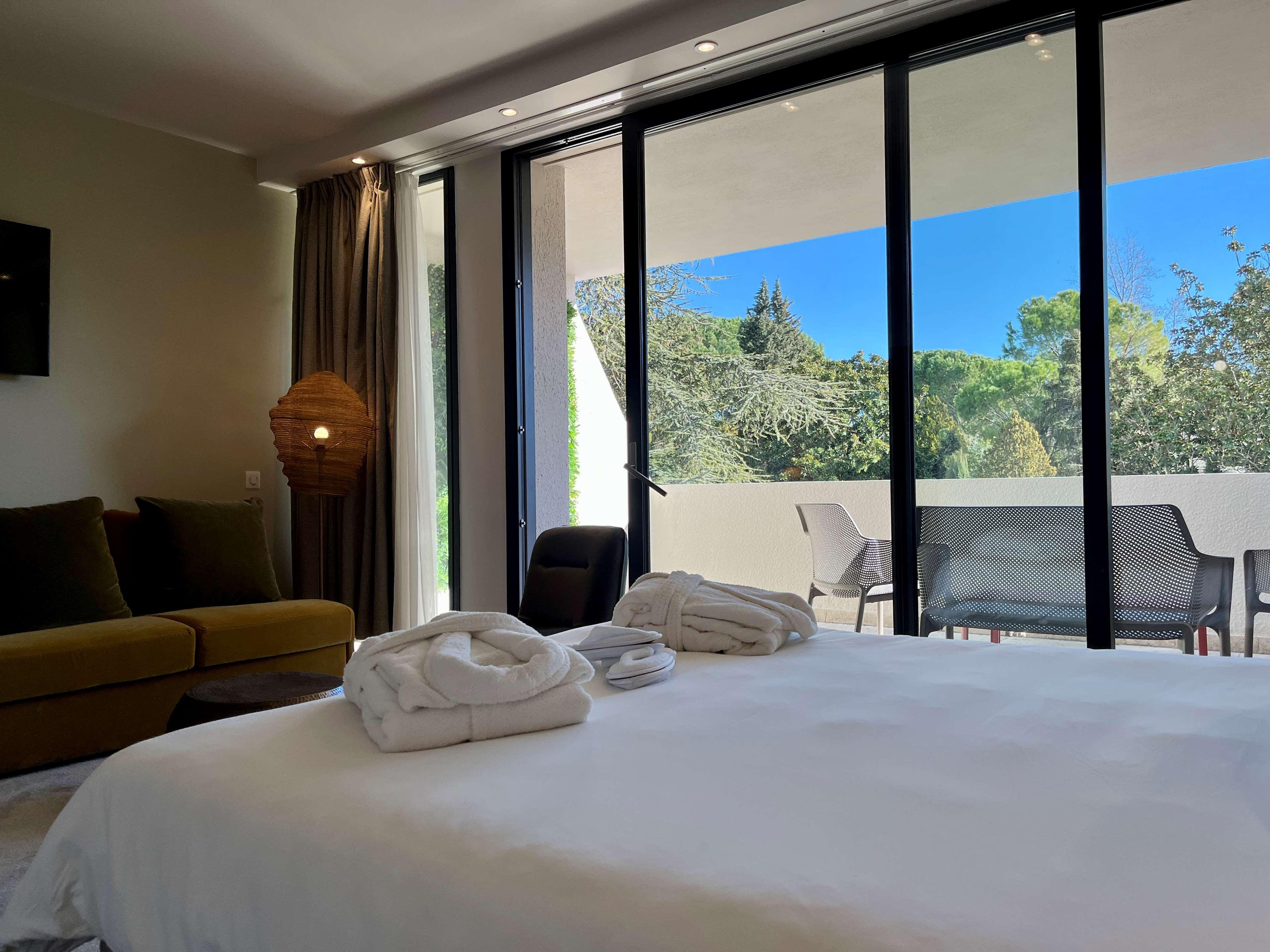 Double Queen Size Bed