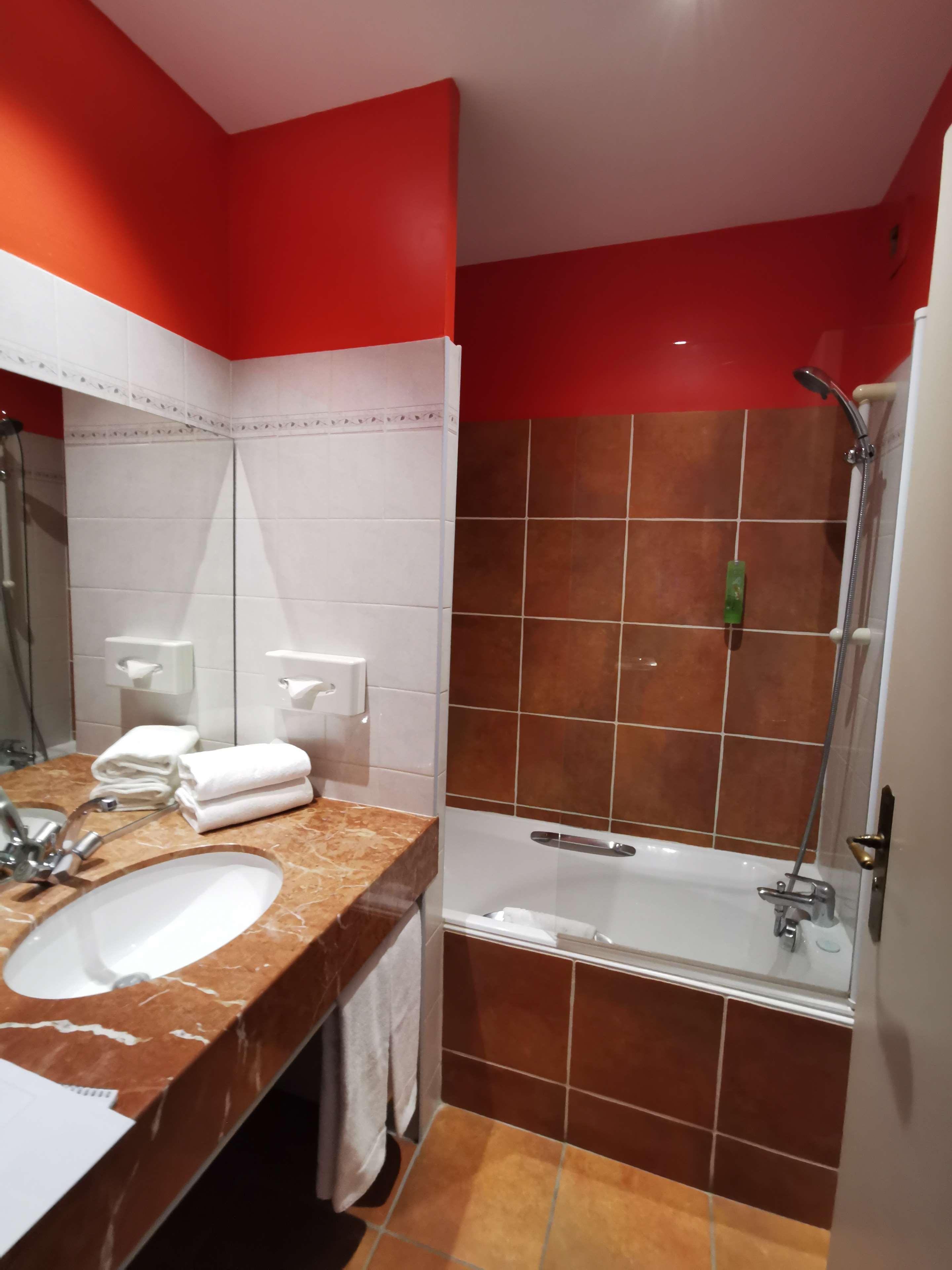 Double or Twin Superior