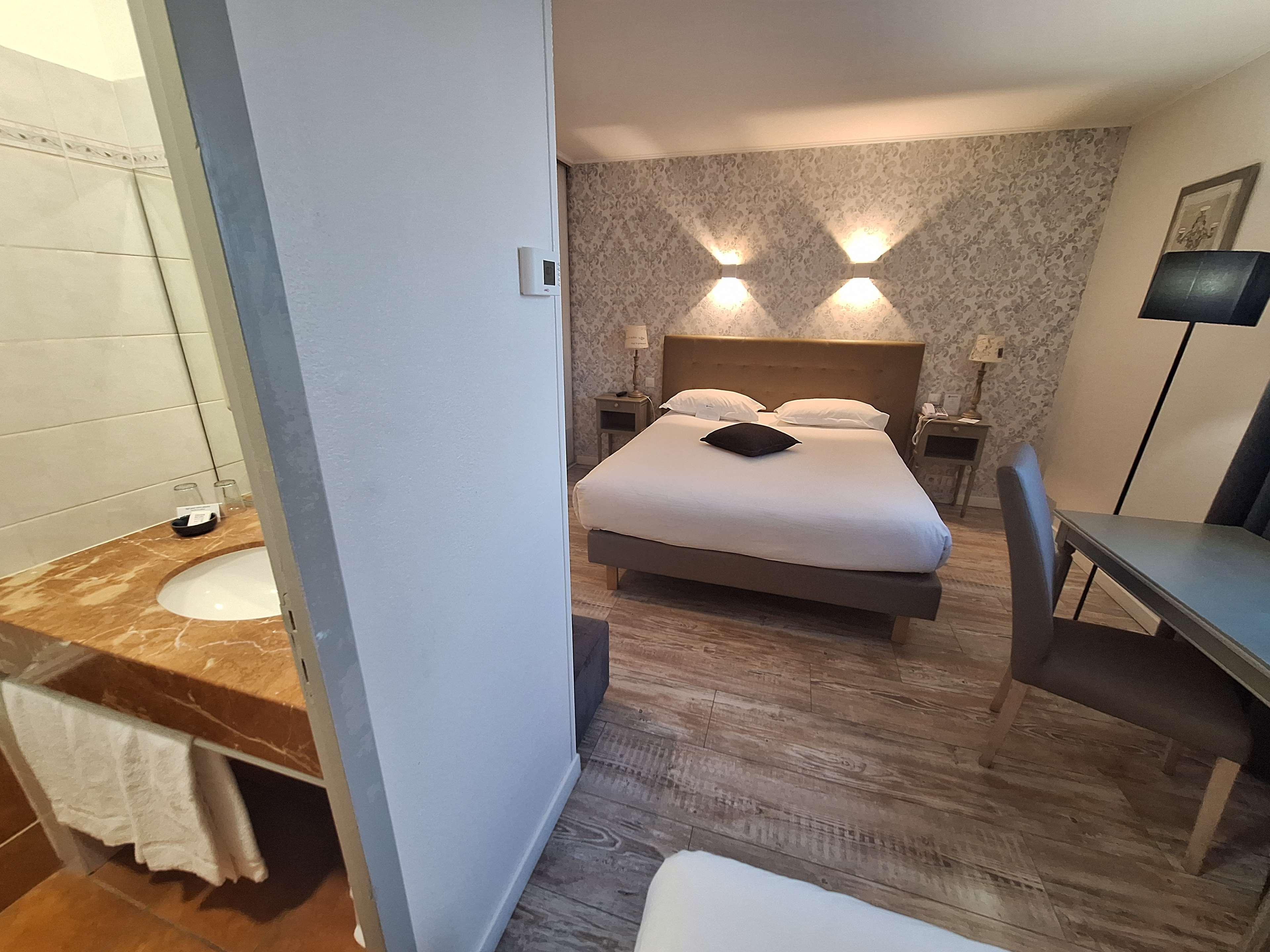 Family Room Capacity 4