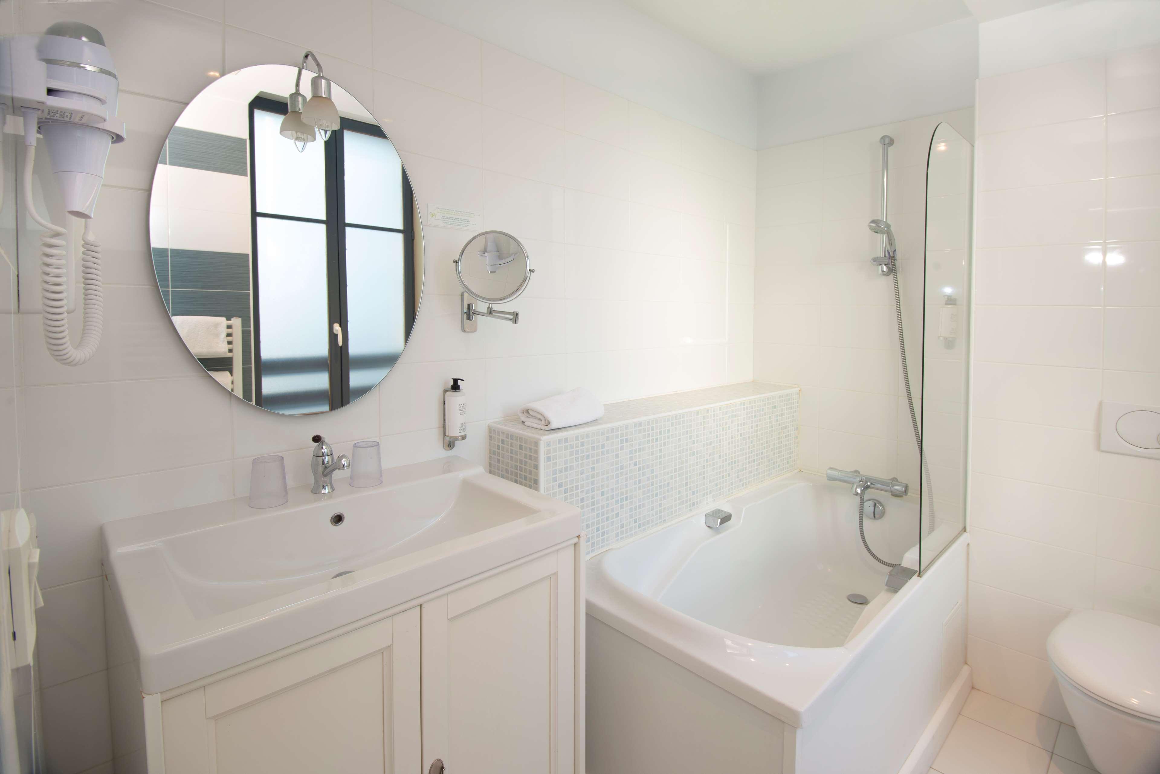 Double Queen Size Bed