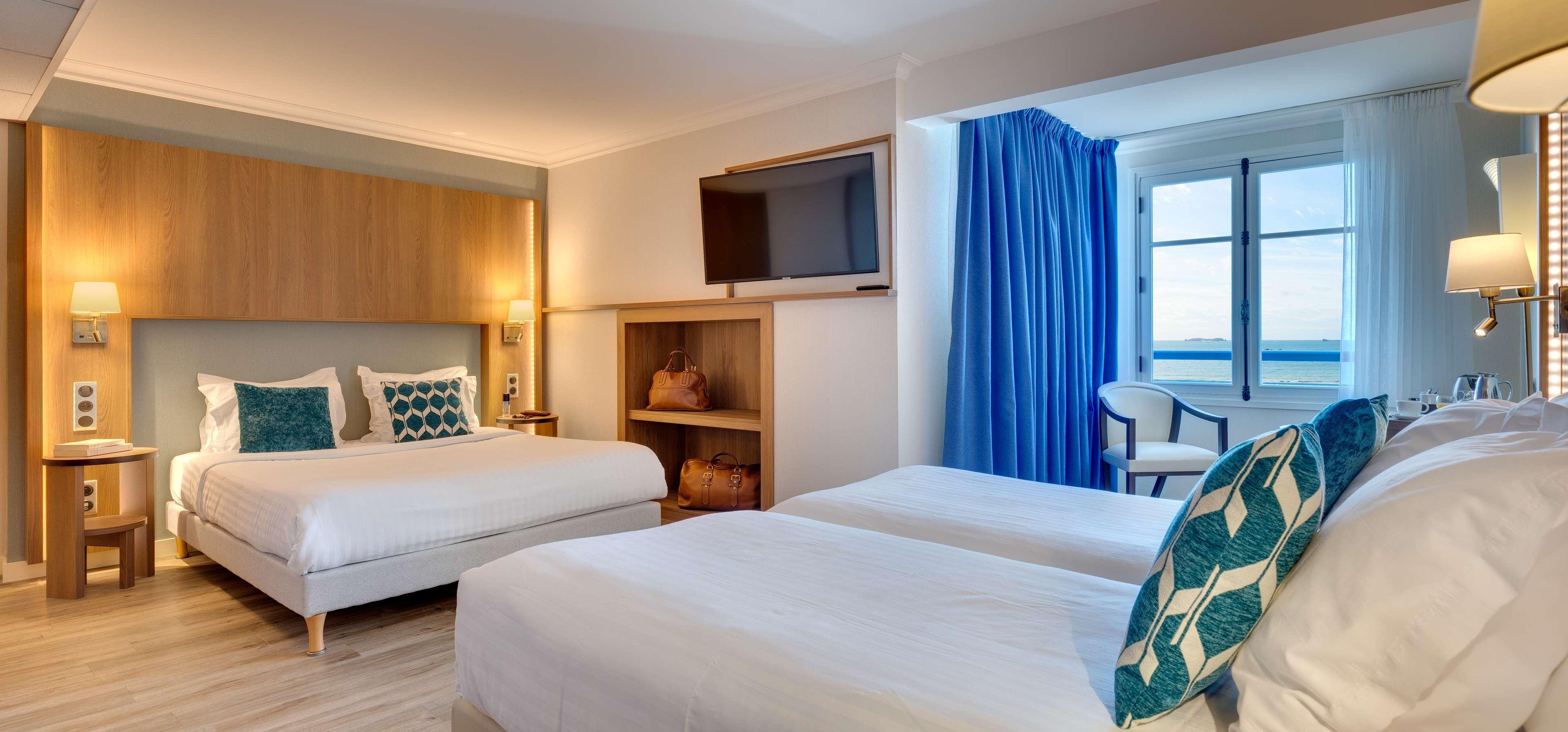 Quadruple Three Beds