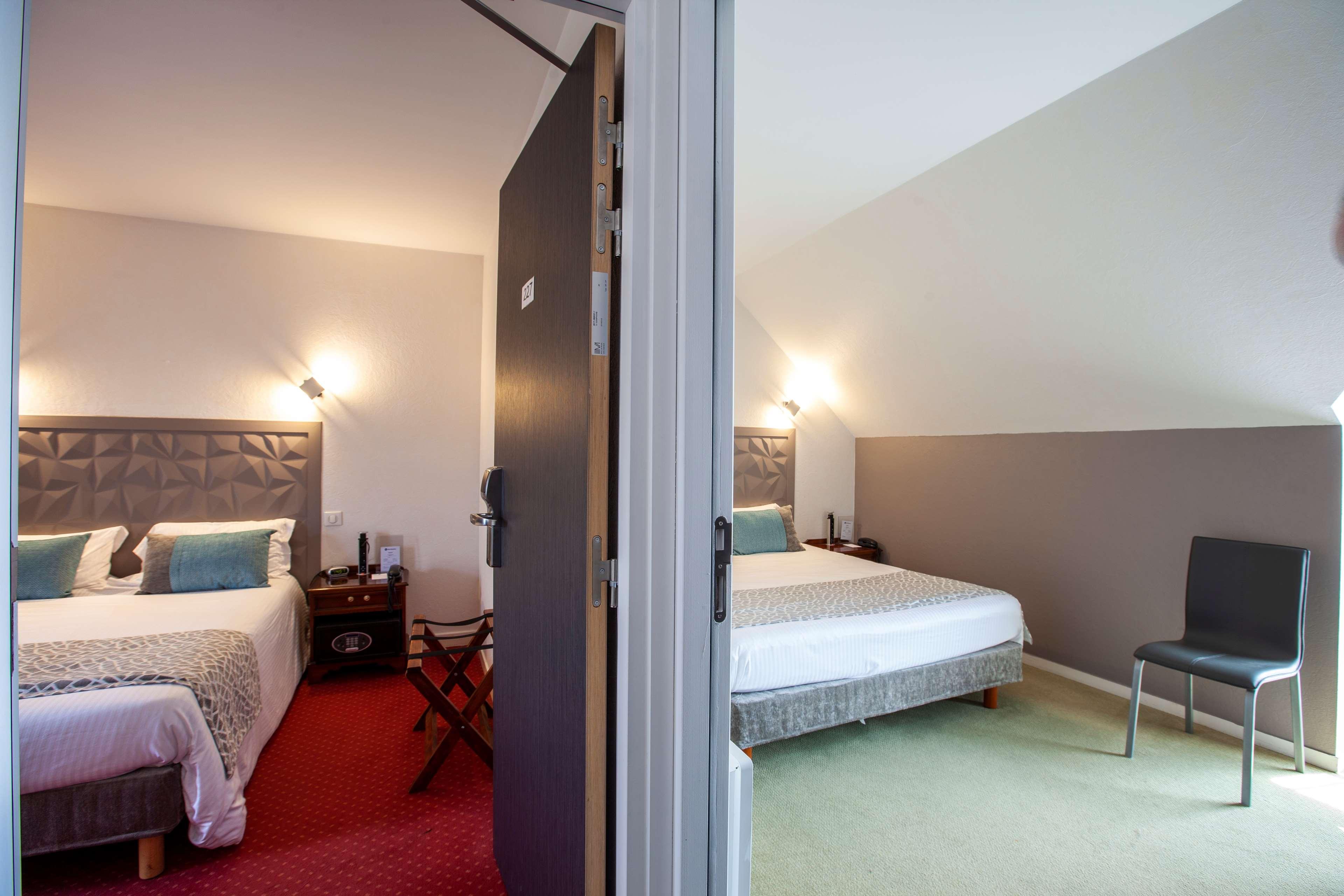 Double Two Queen Beds