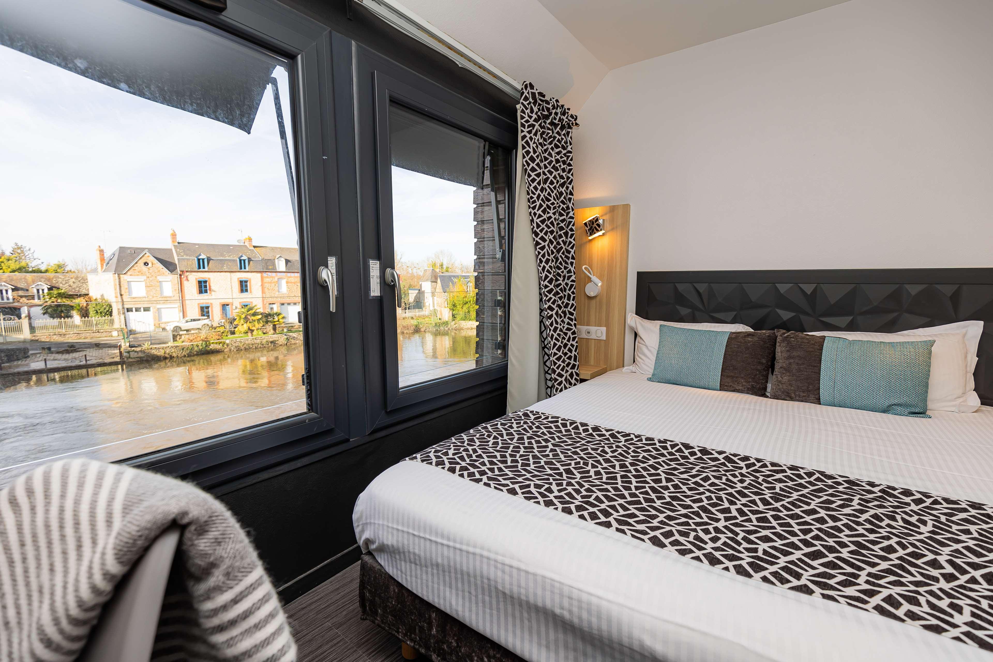 Double Superior King Bed