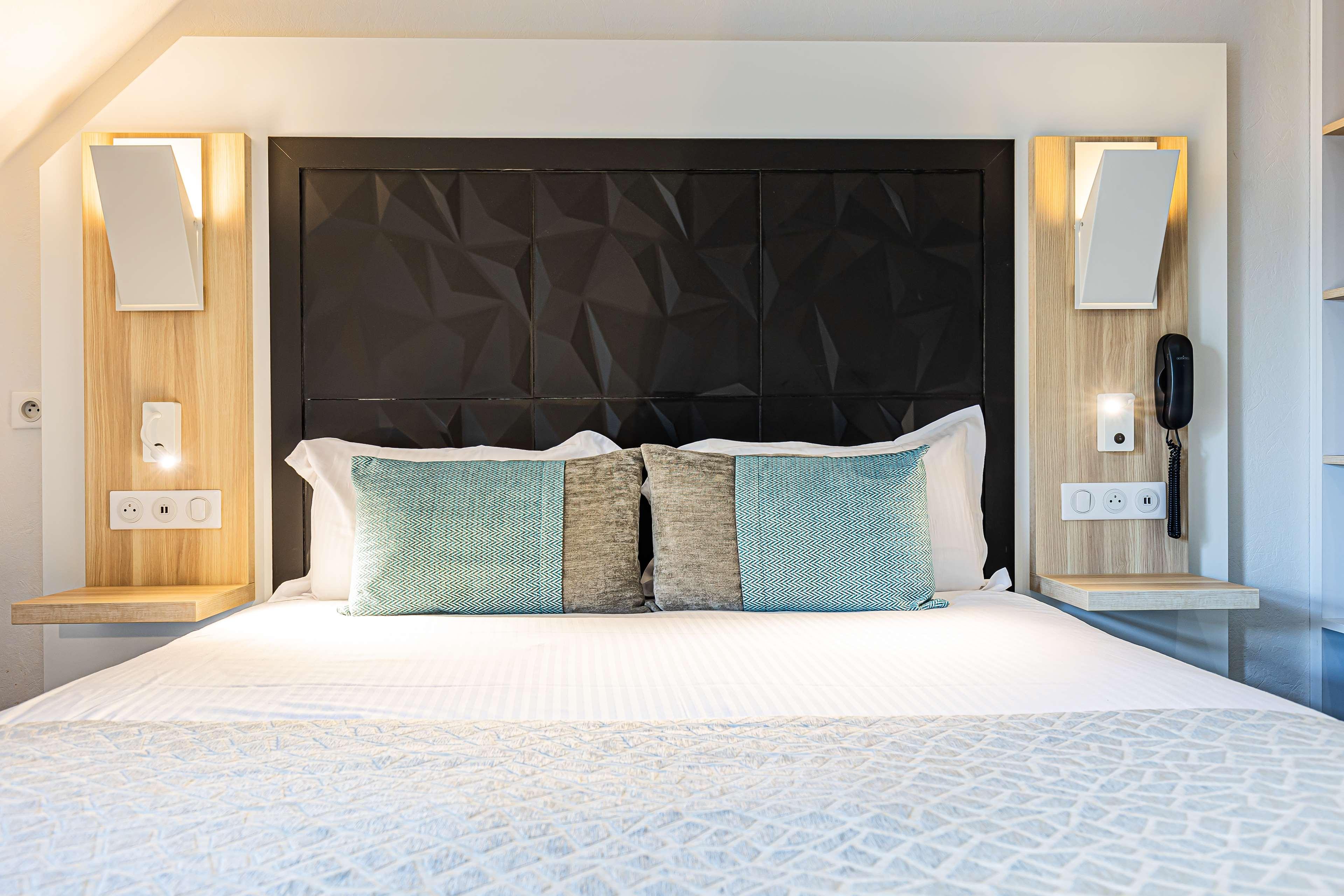 Double Two Queen Beds