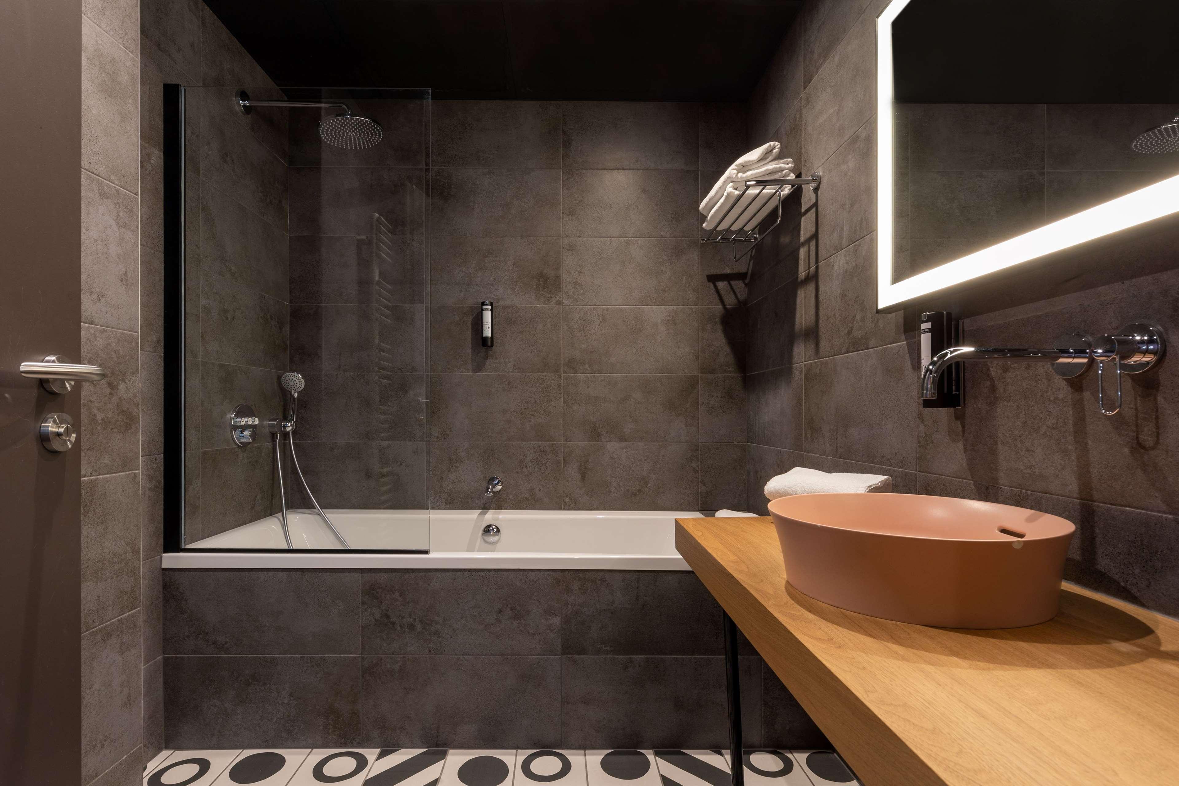 Double or Twin Deluxe