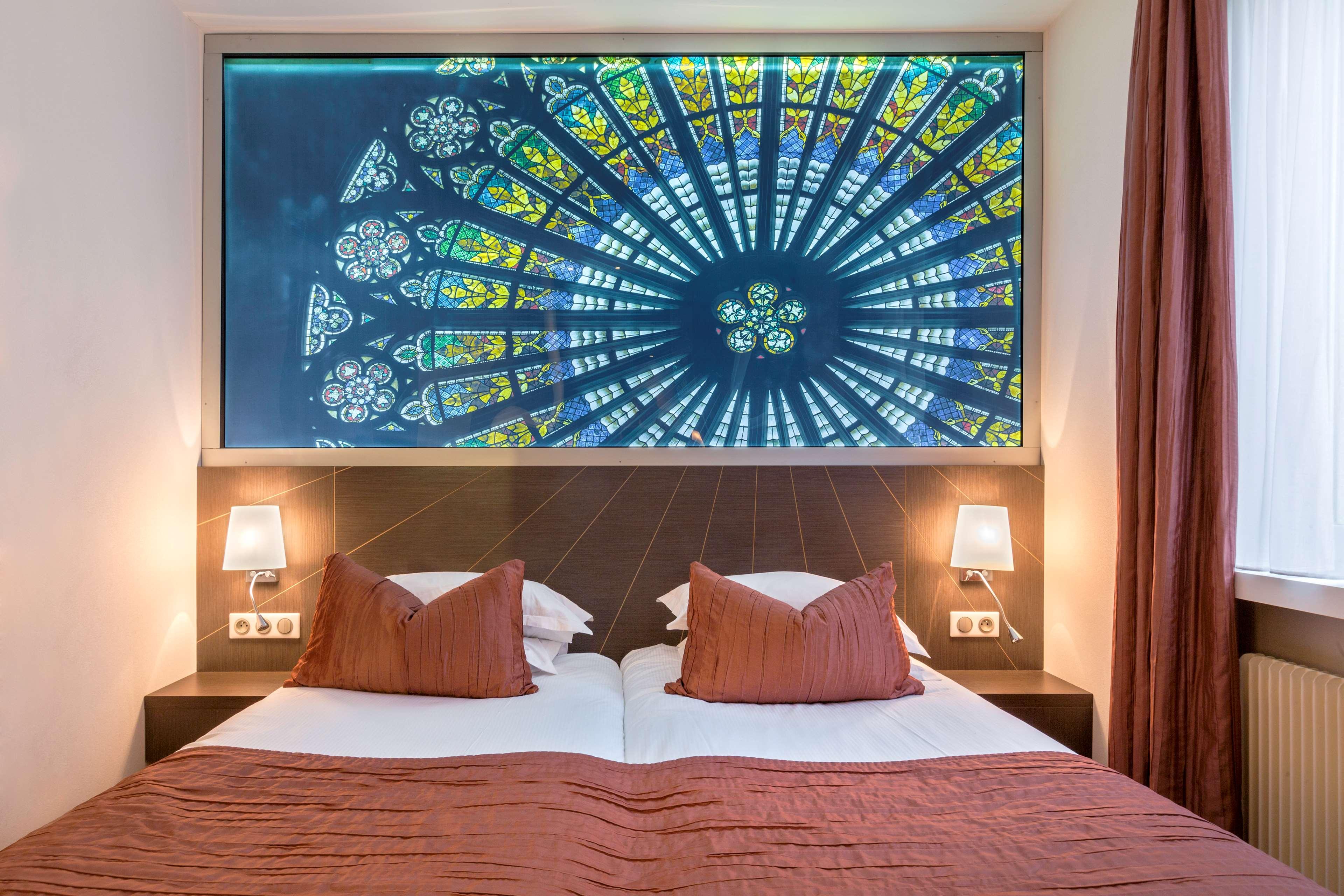 Double Queen Size Bed