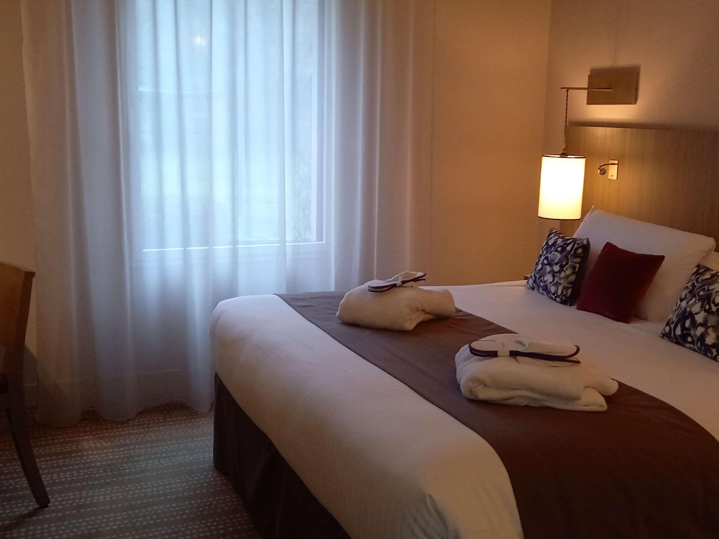 Double King Size Bed