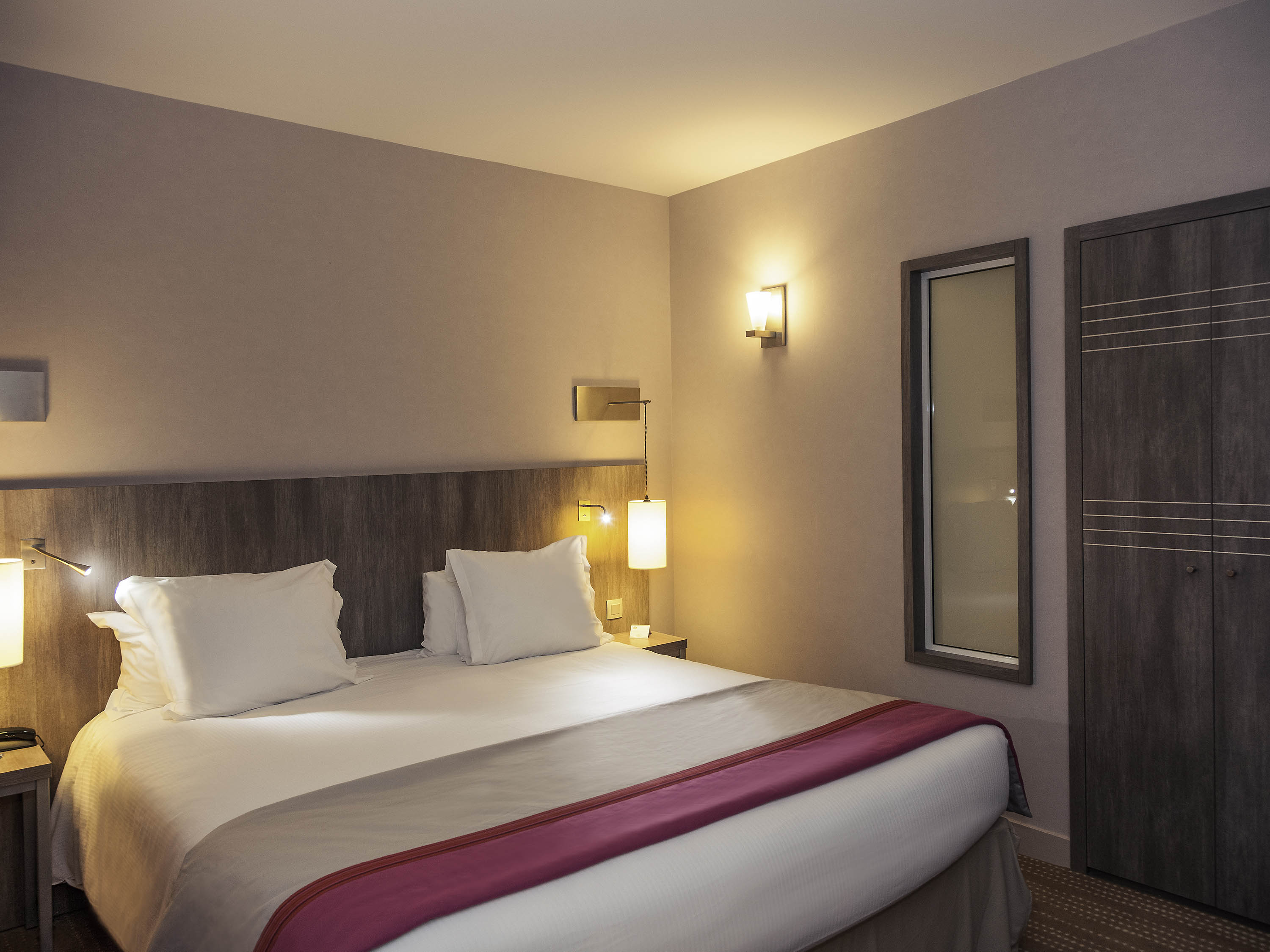 Double Classic Double Bed