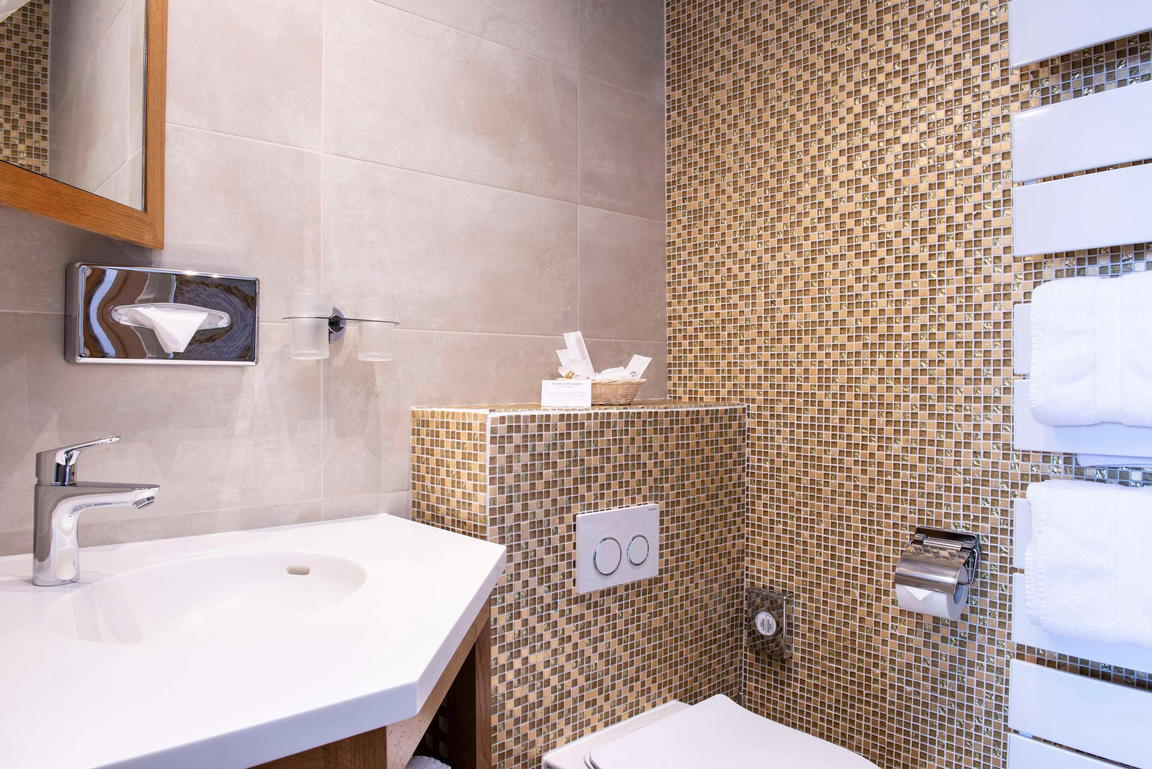 Double Queen Bed Non Smoking