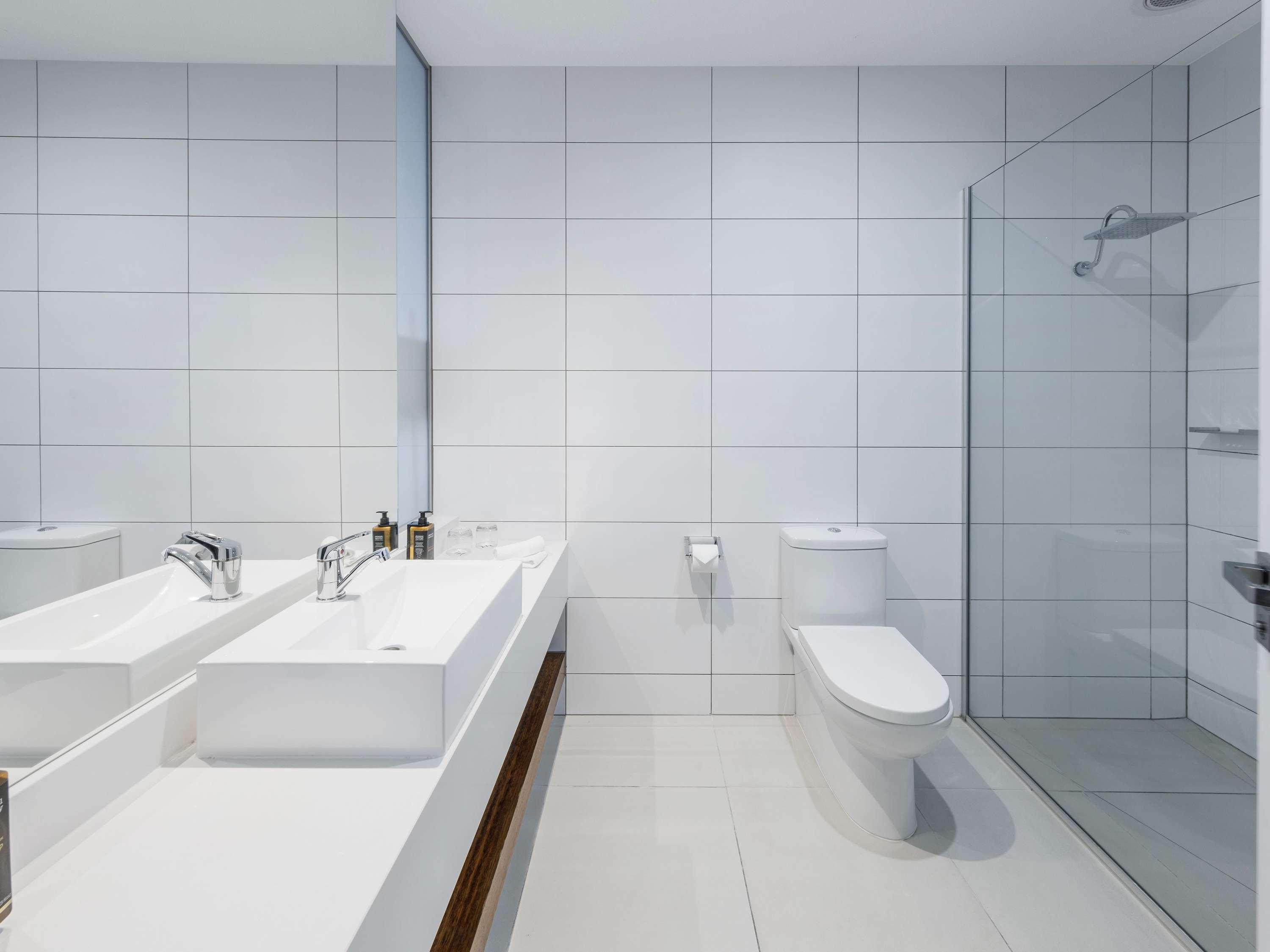 Studio King Size Bed