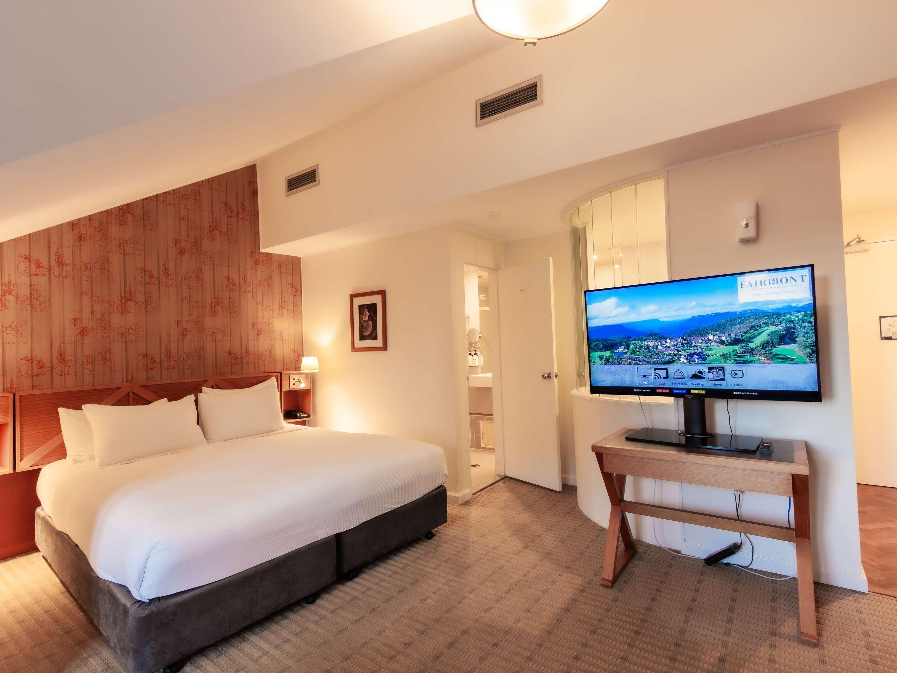 Double Deluxe King Bed