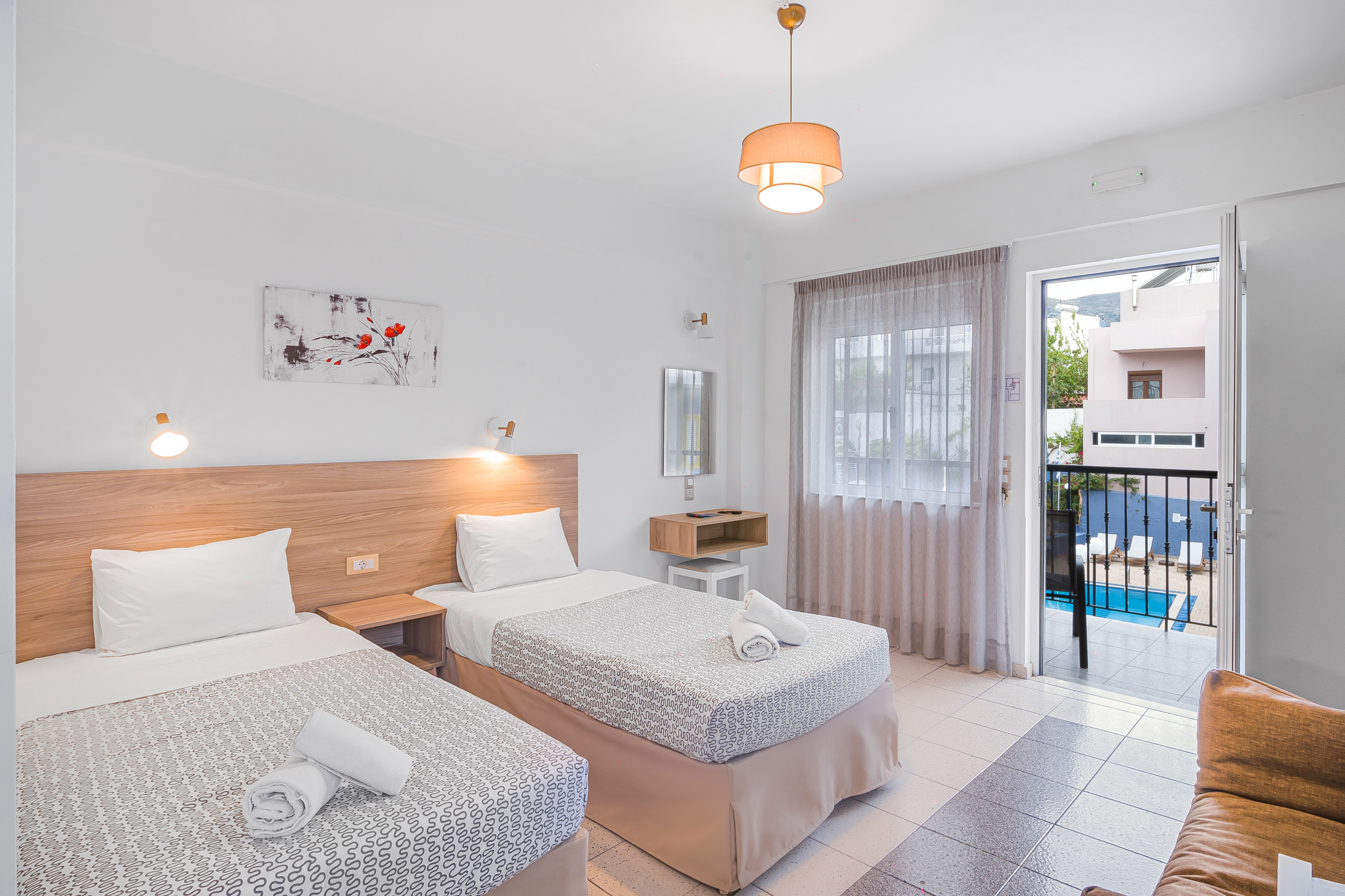 Studio Superior Capacity 3