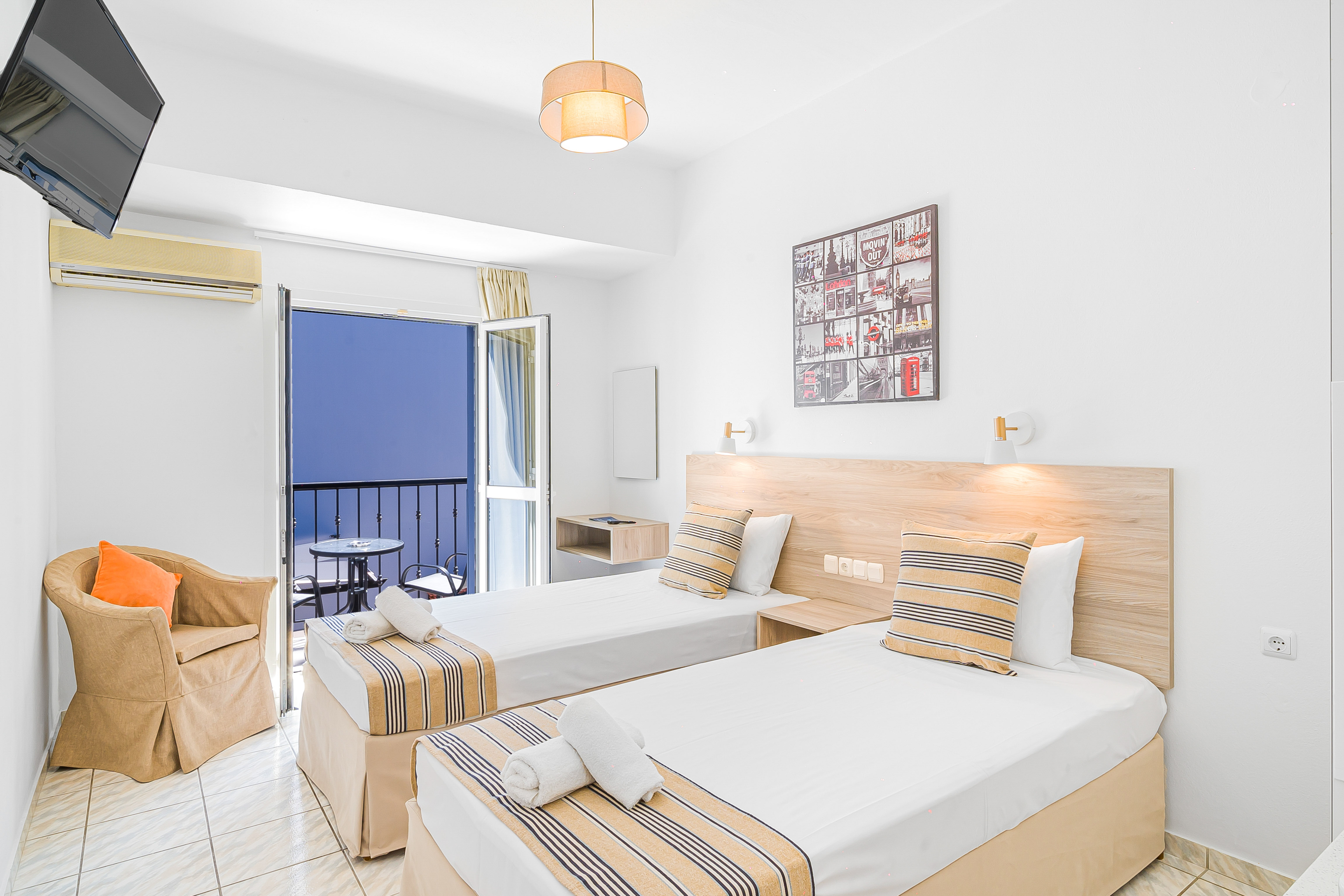 Studio Superior Capacity 2