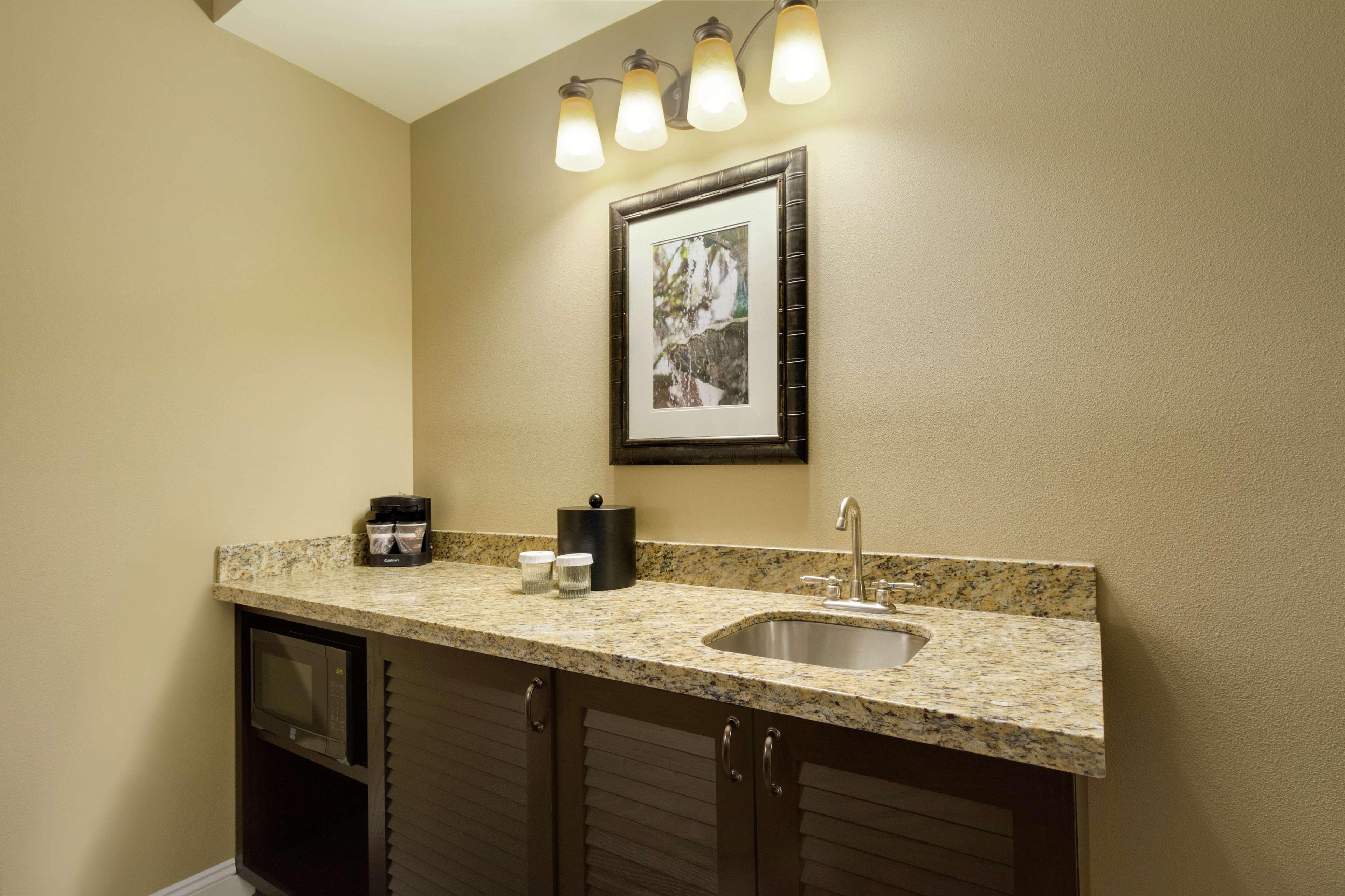 Suite Two Queen Beds