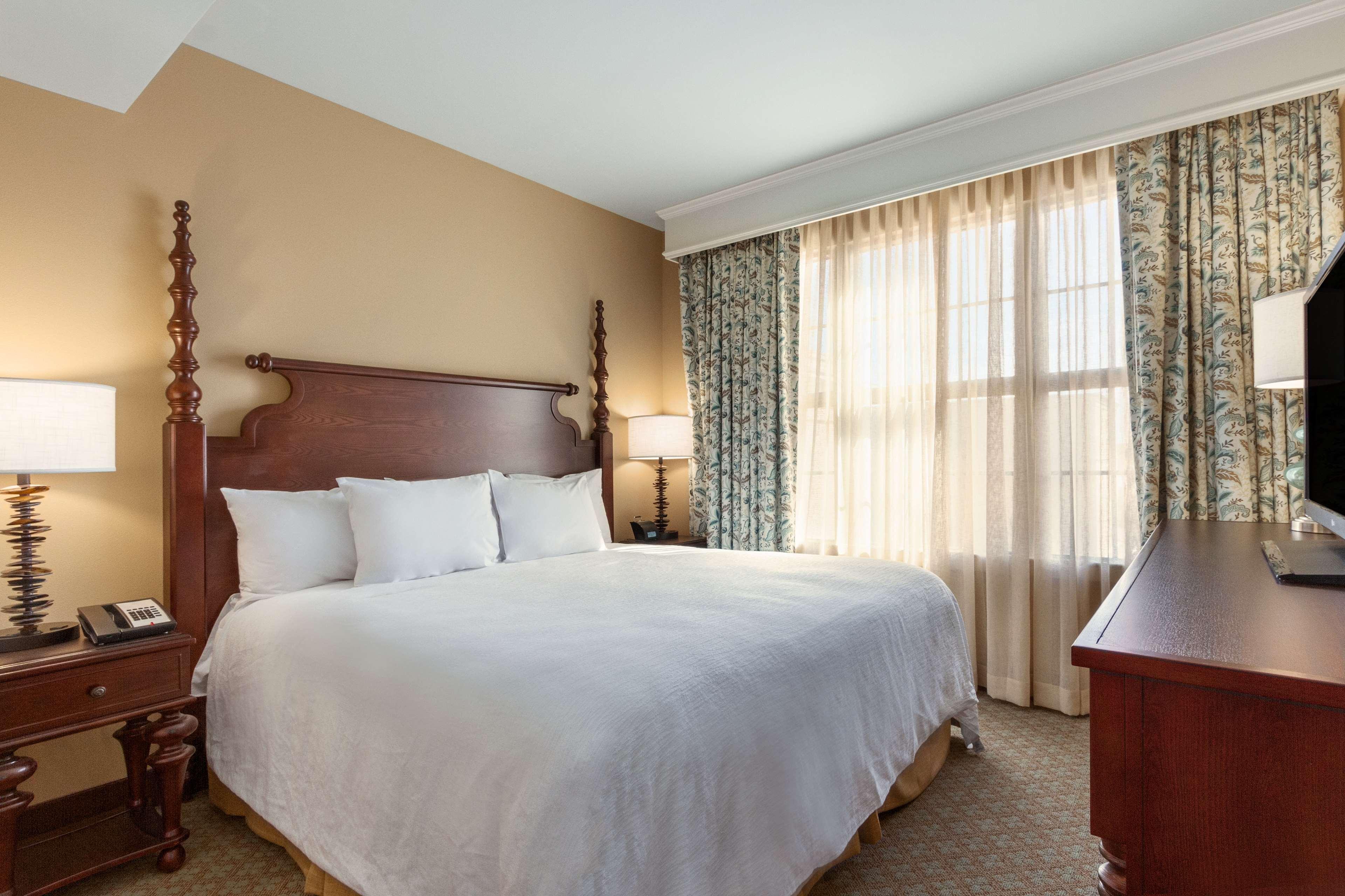 Double King Bed One Bedroom 