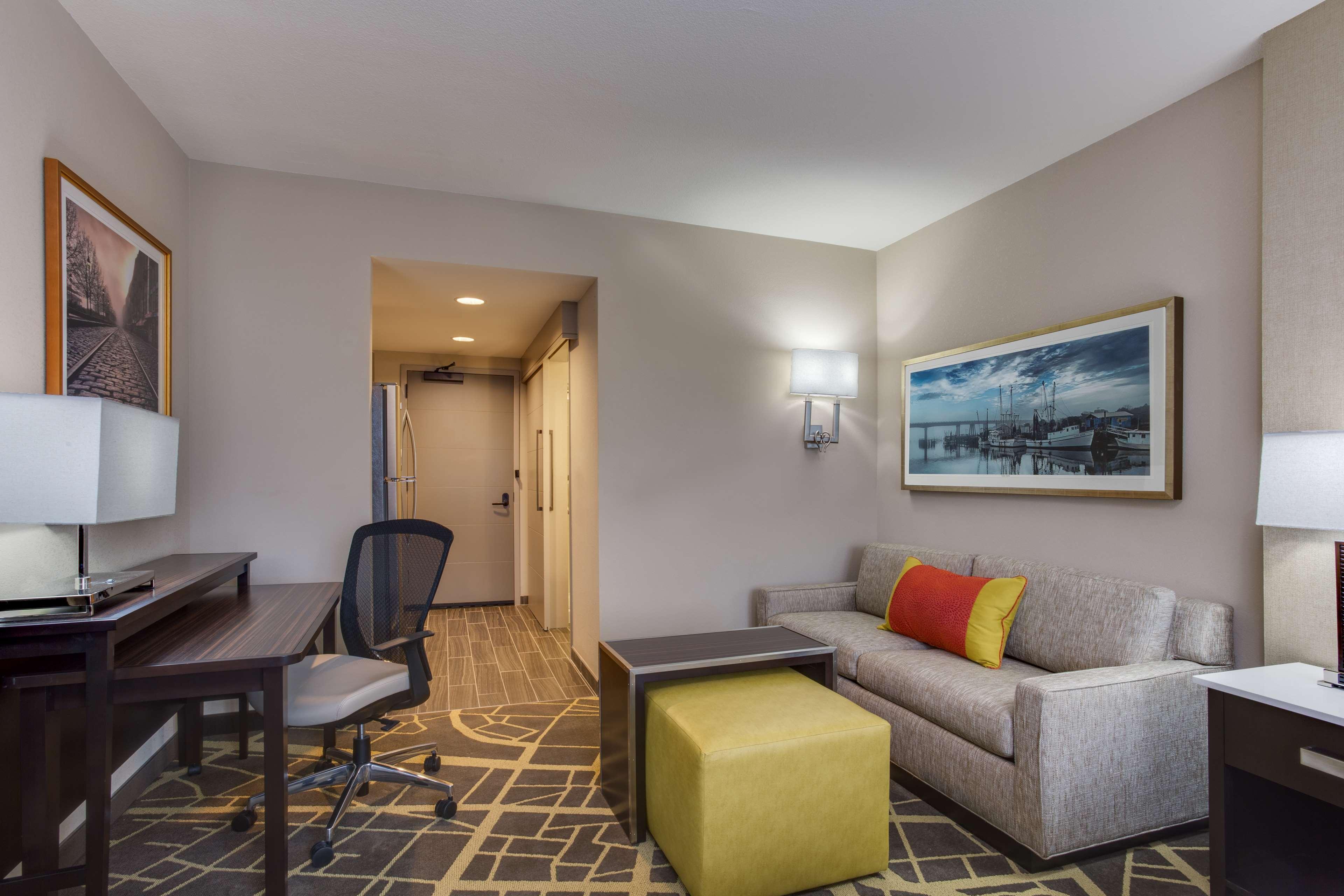 Studio Queen Bed Non Smoking