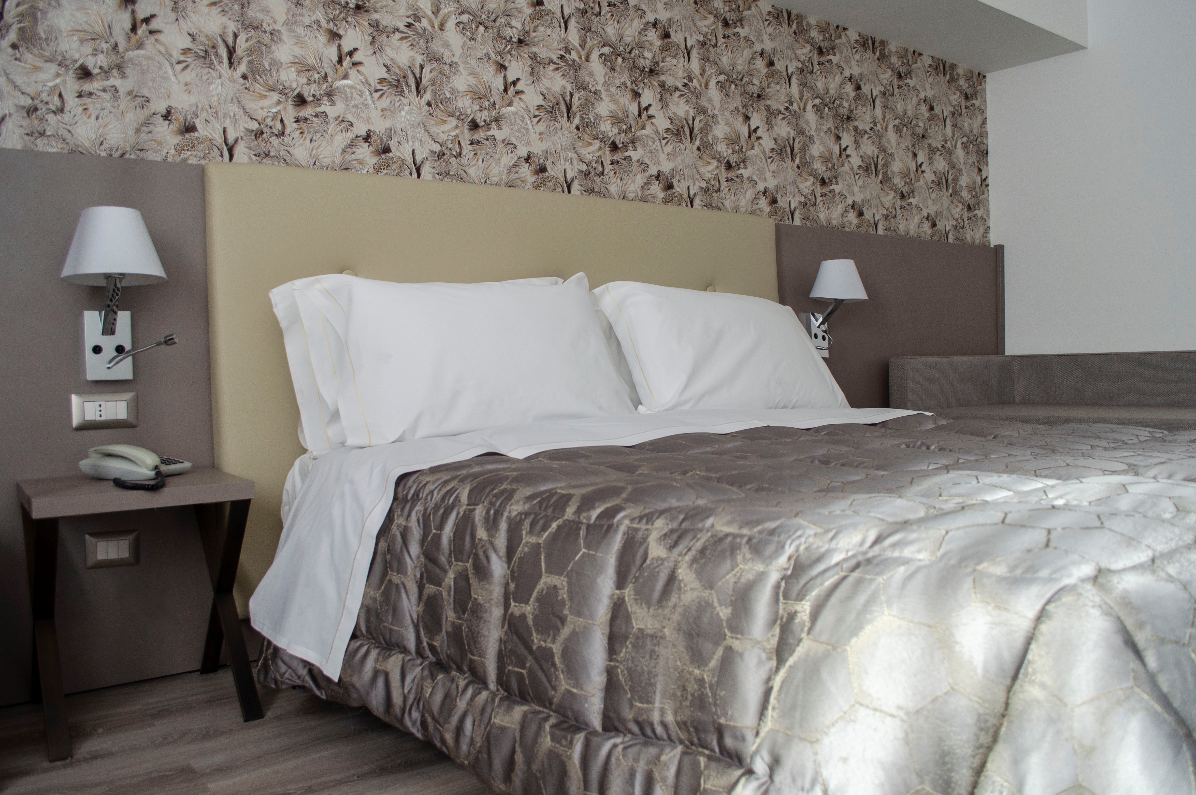 Double or Twin Standard