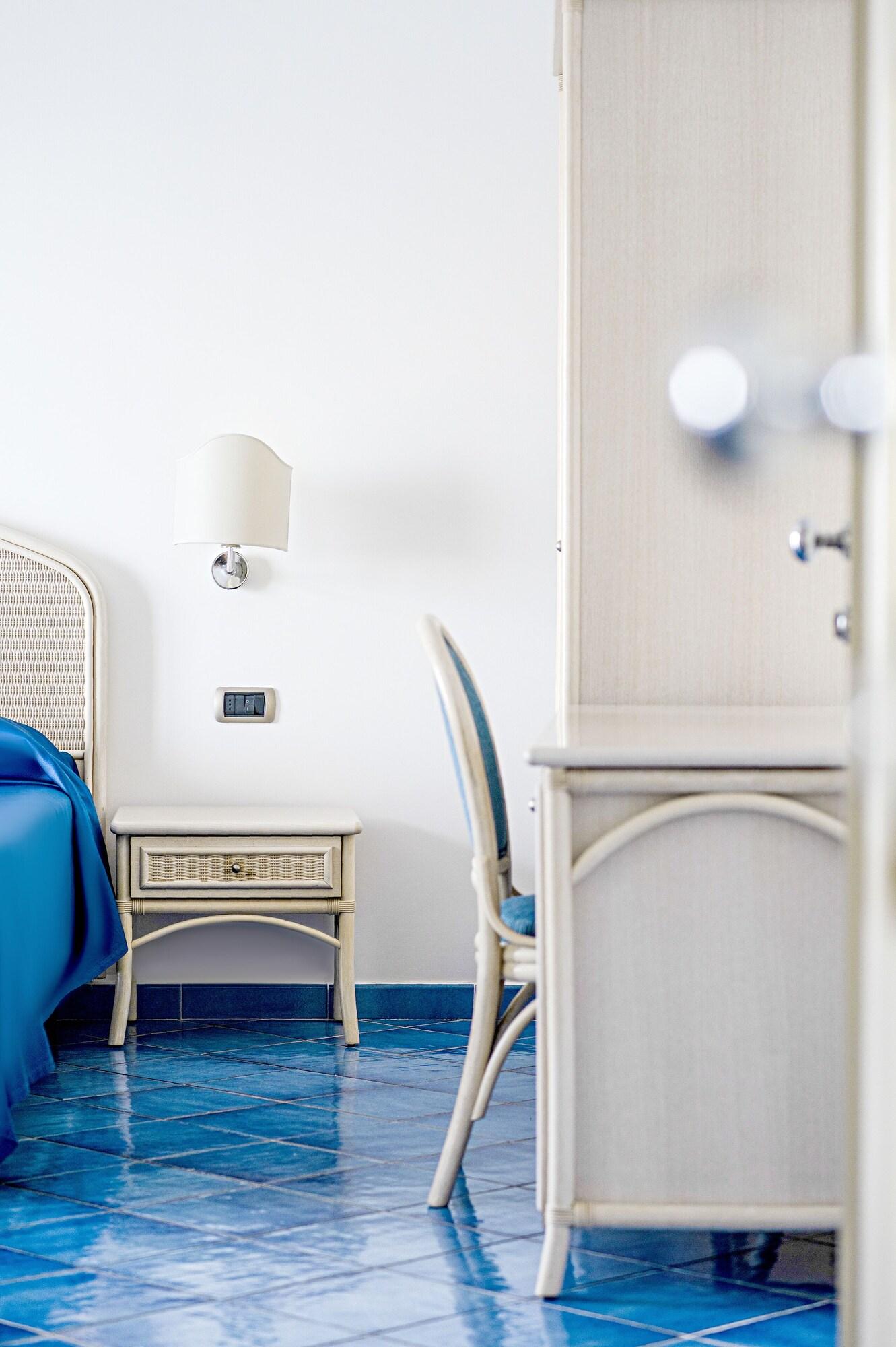 Double Deluxe Sea View with Balcony