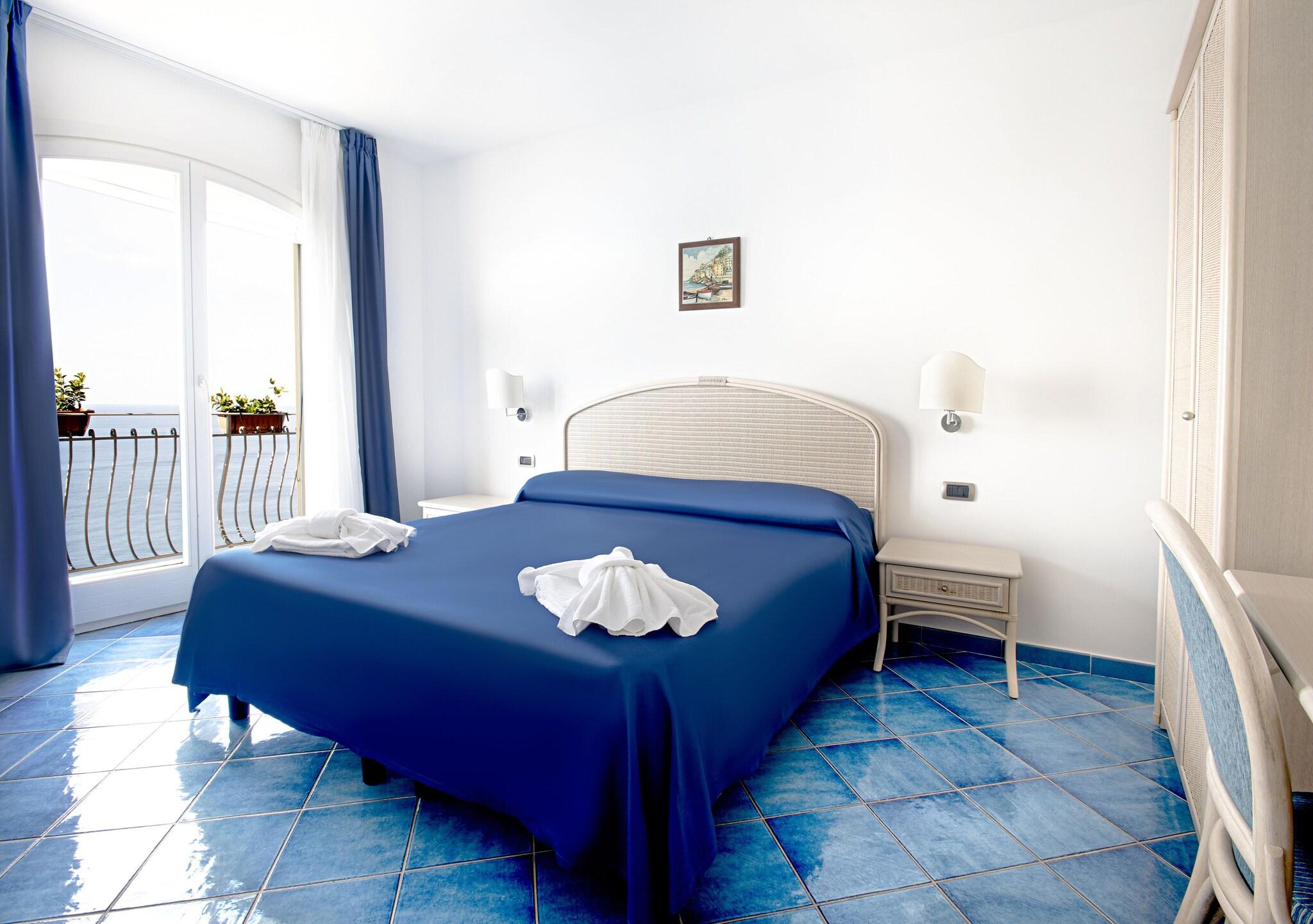 Double Deluxe Sea View with Balcony