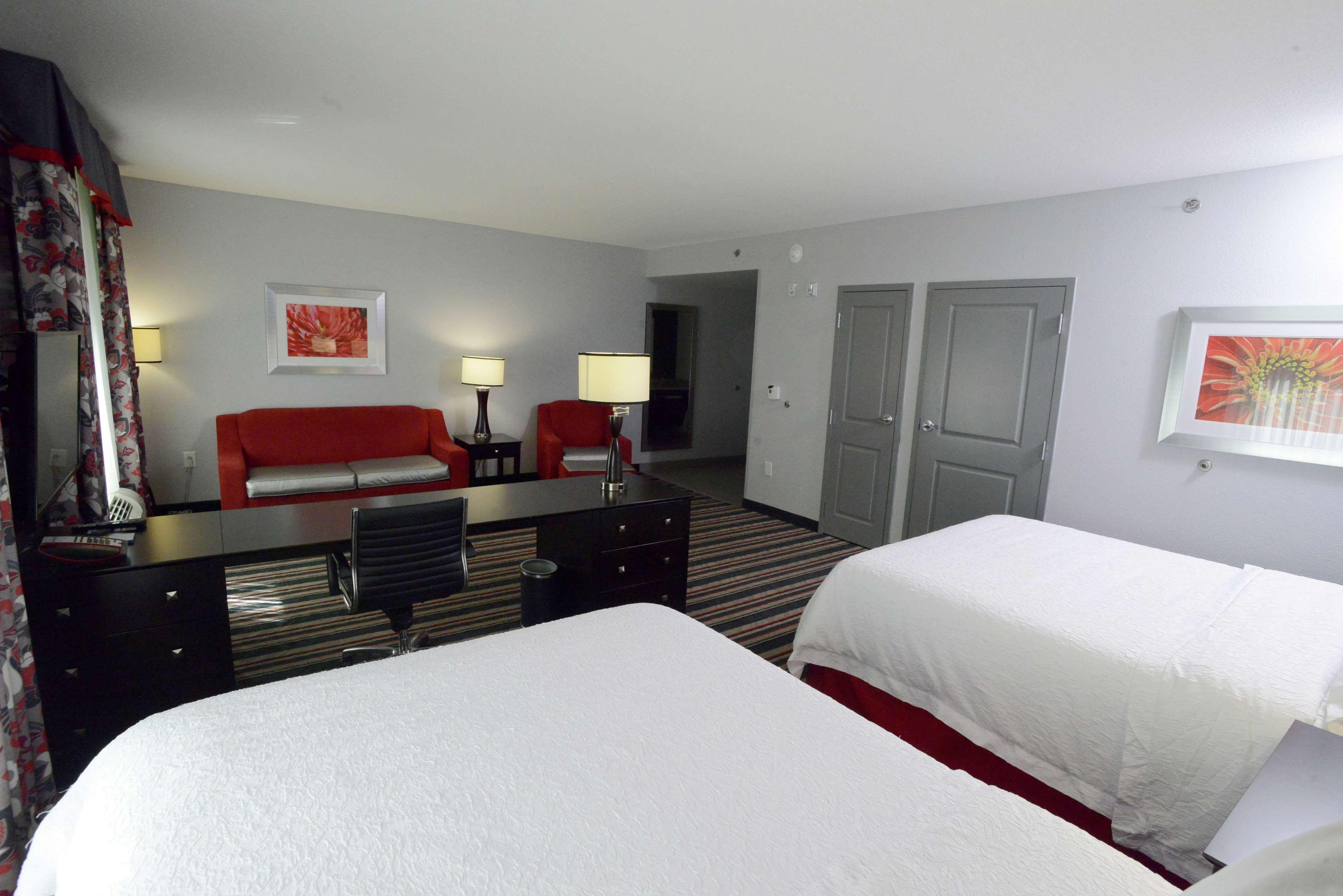Studio Two Queen Beds Non Smoking