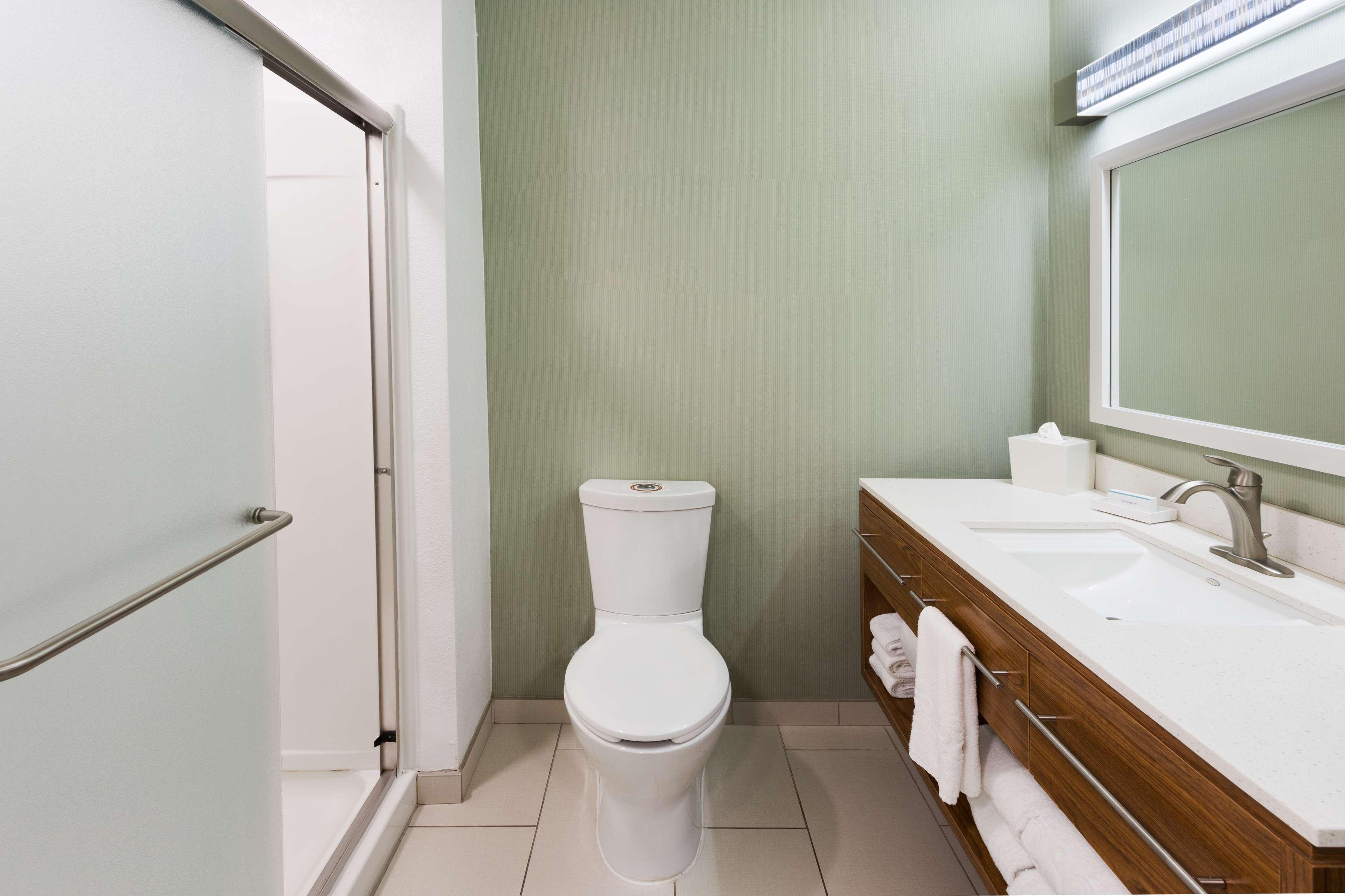 Studio King Bed Non Smoking