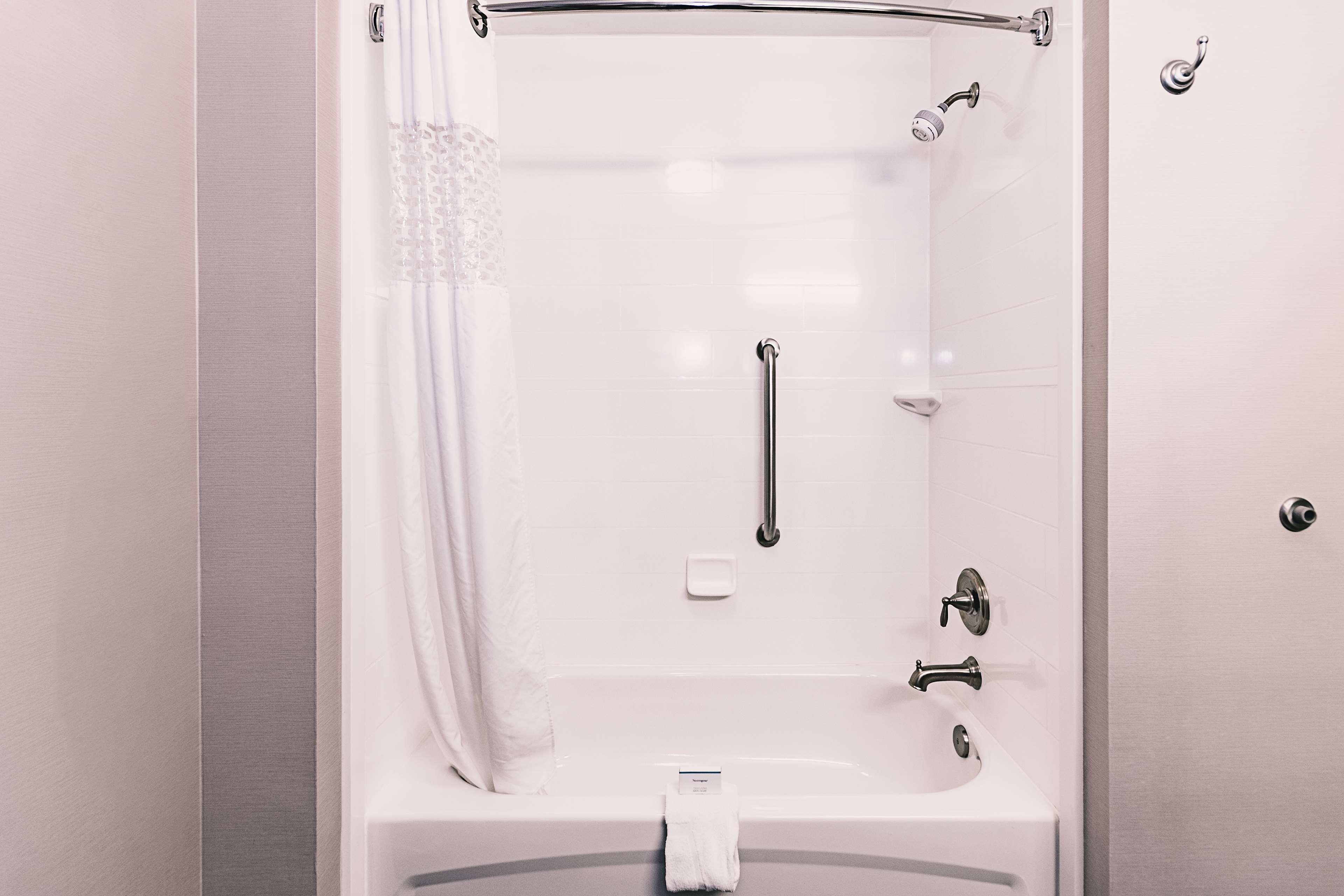 Double King Bed Non Smoking