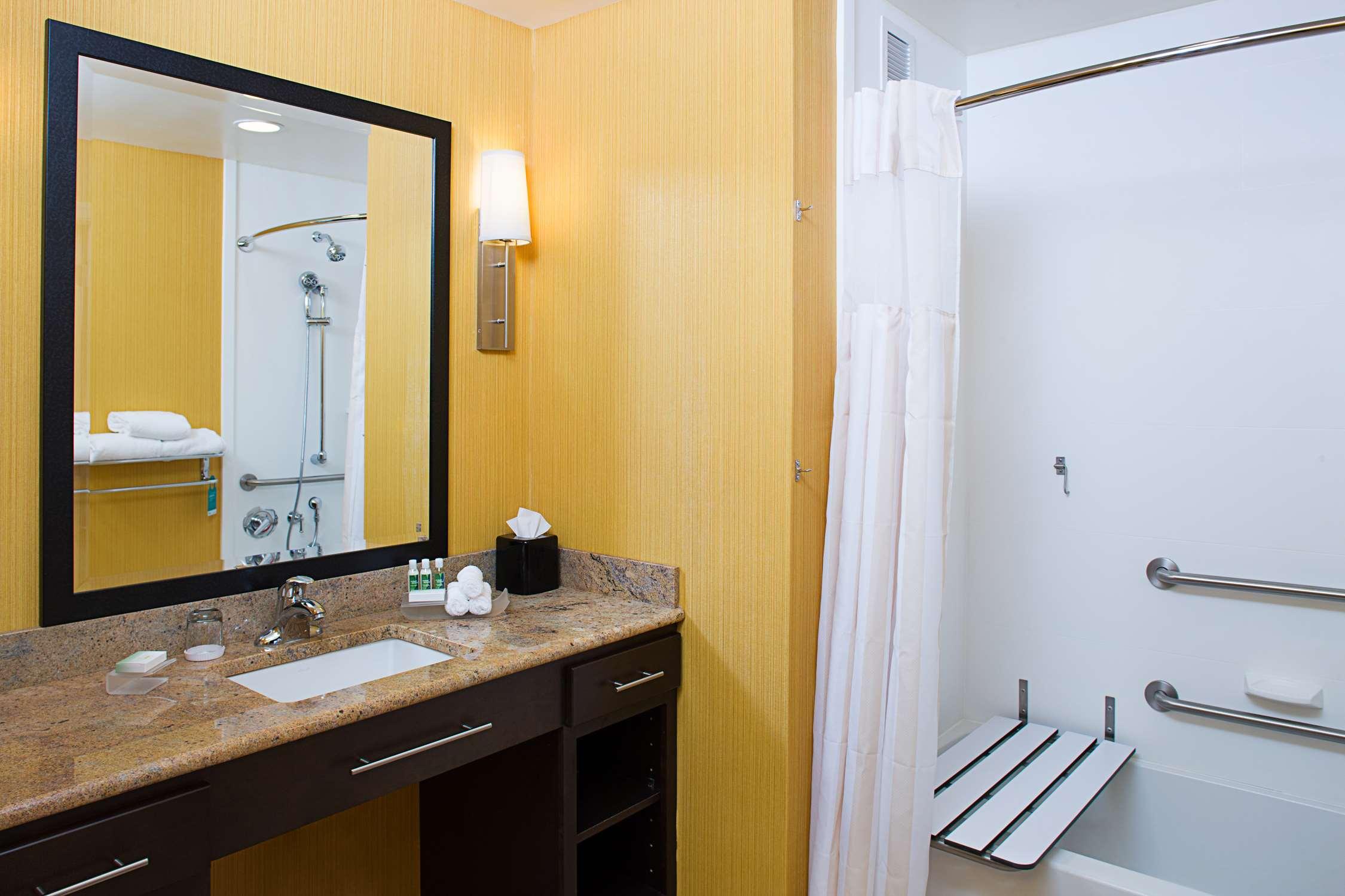 Suite Two Queen Beds Non Smoking