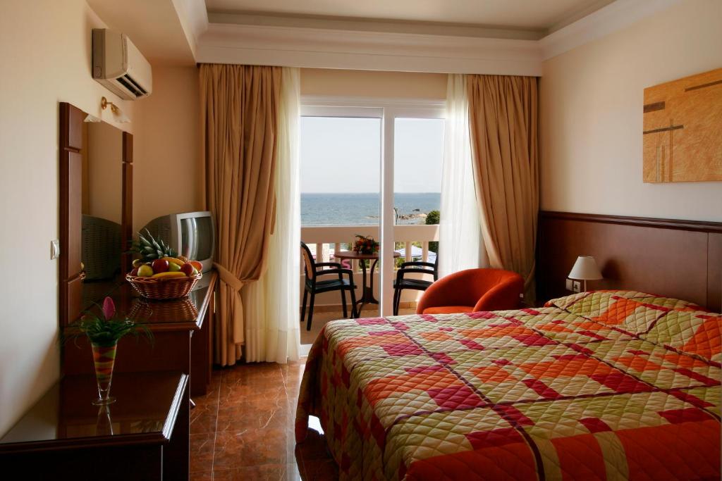 Double or Twin Superior Sea View