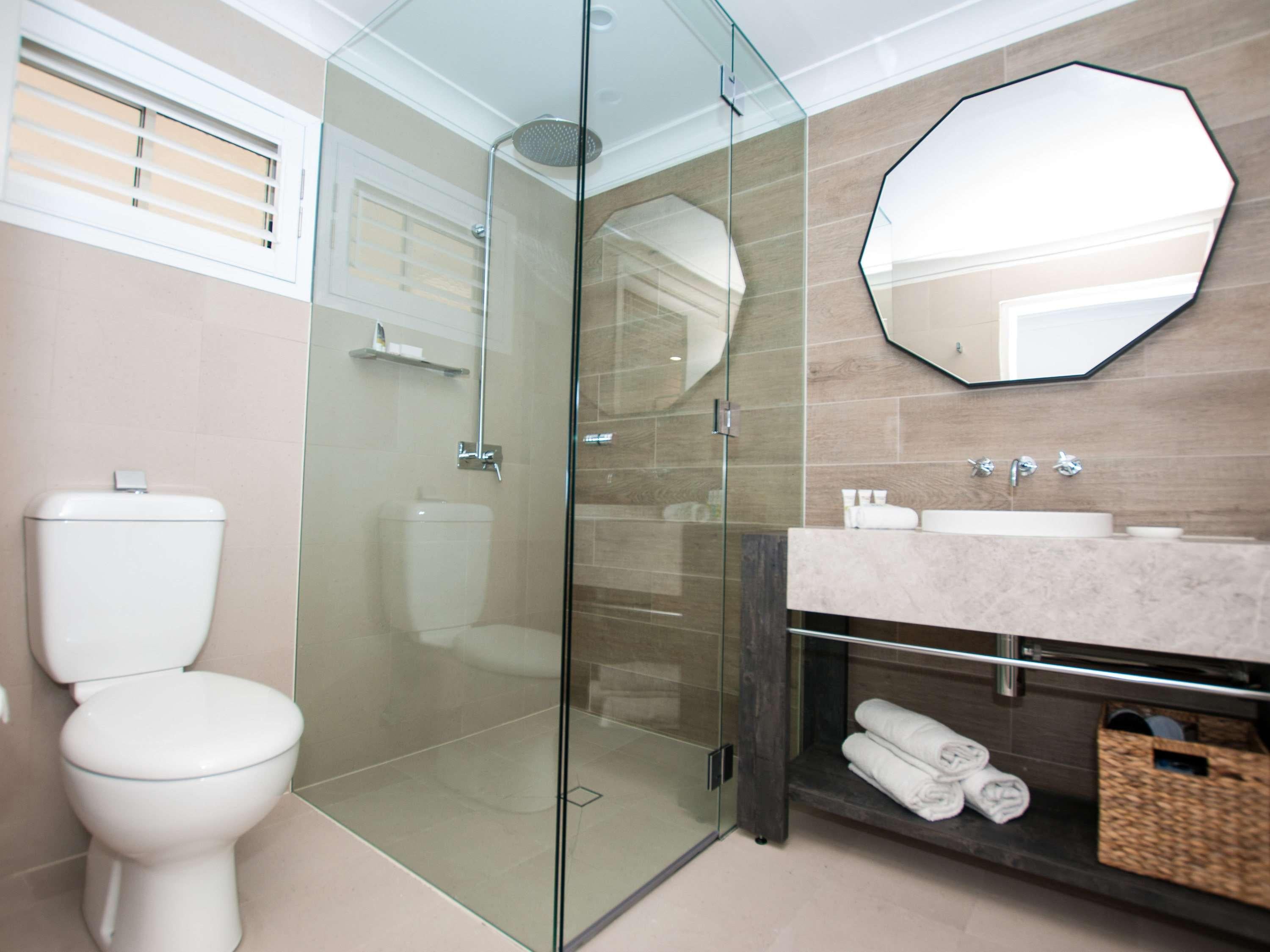 Double Queen Size Bed