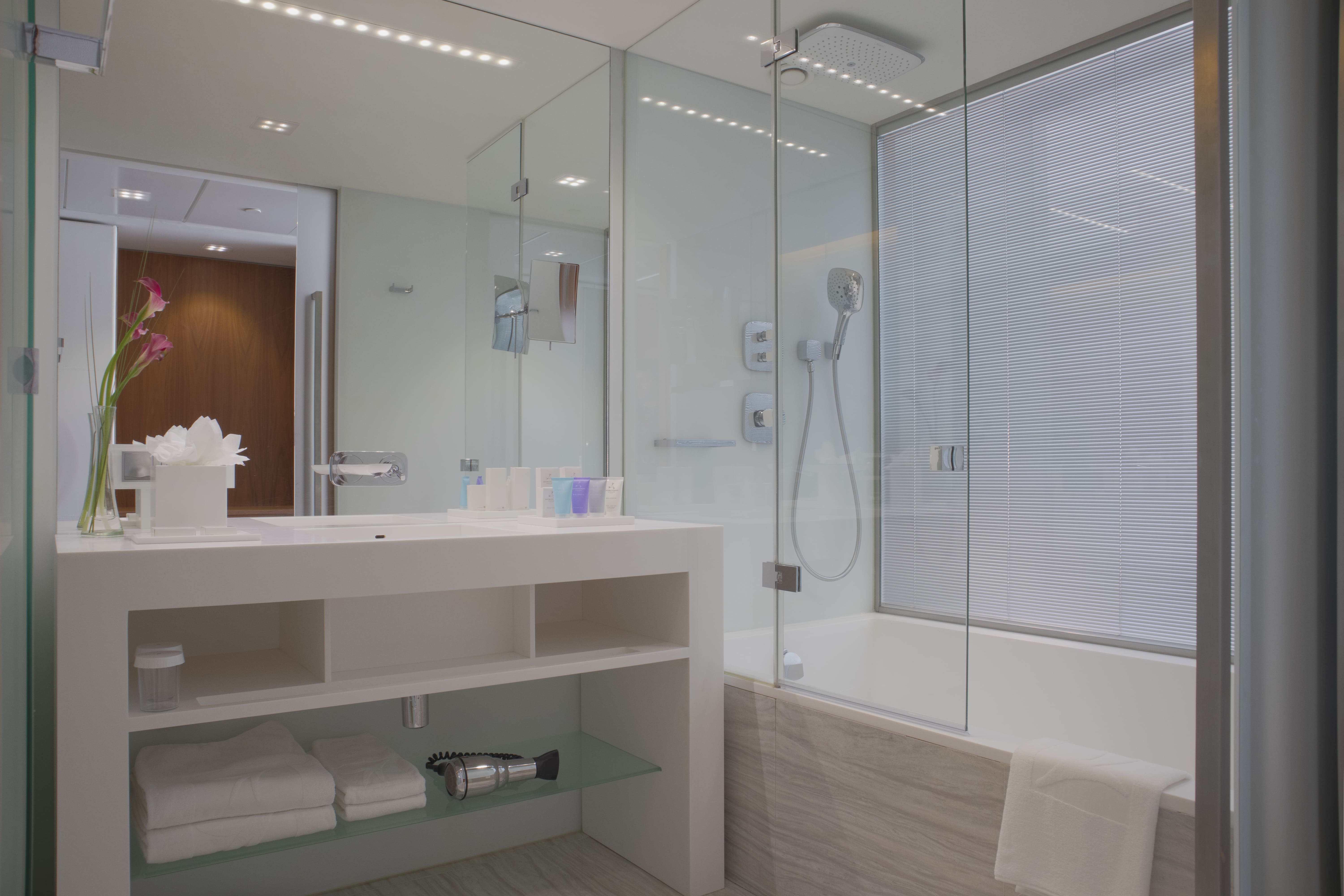 Double Single Deluxe One Bed