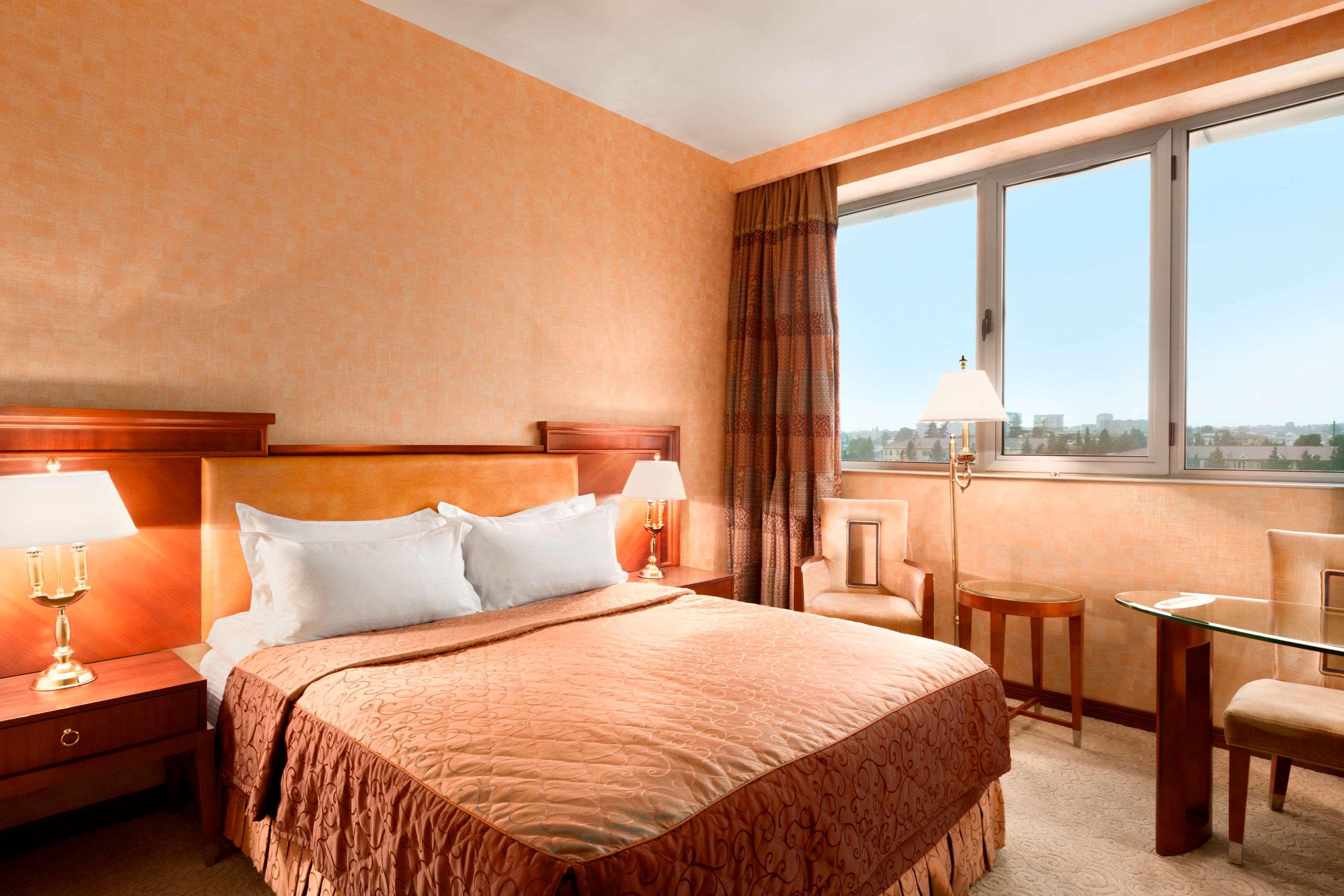 Double Queen Size Bed