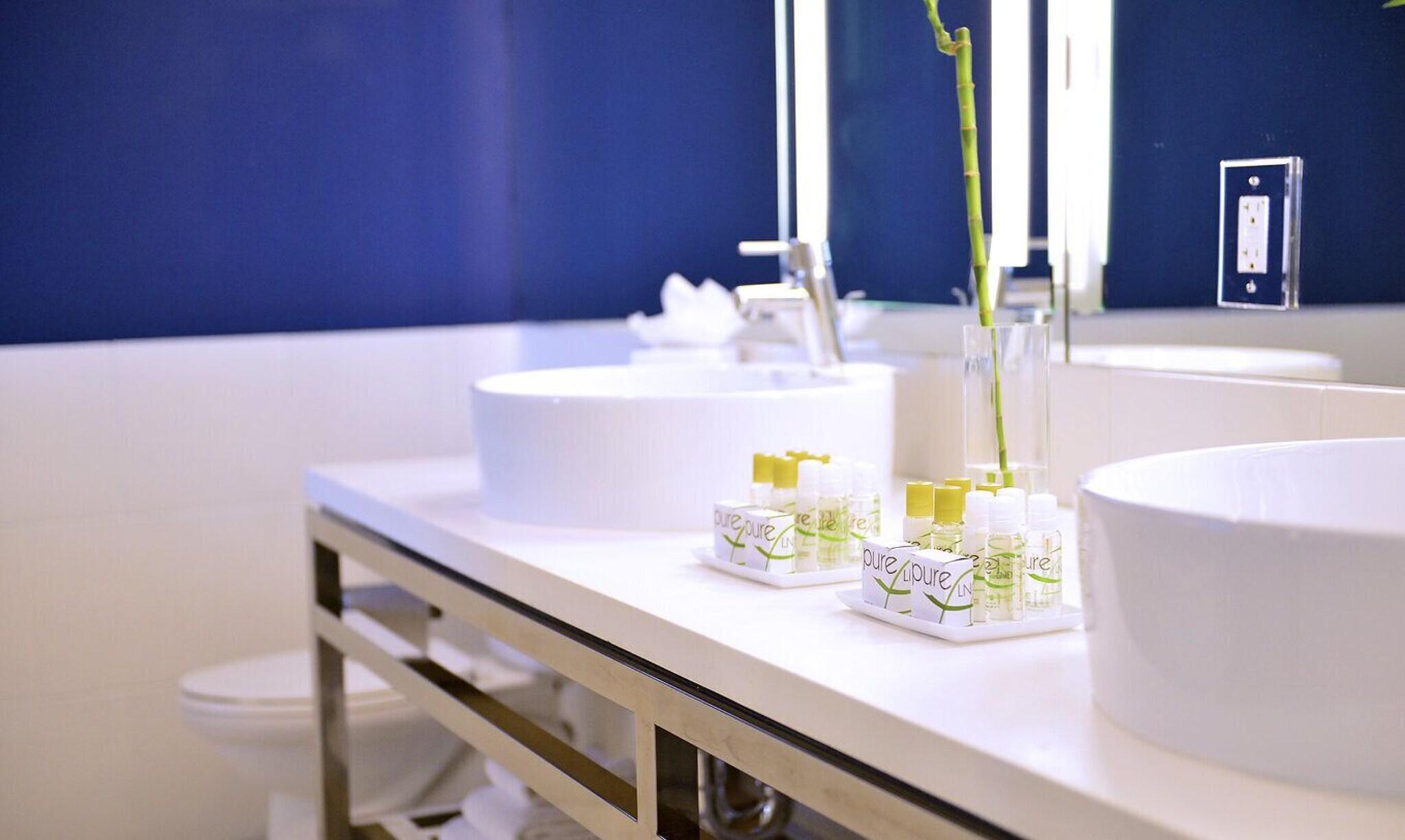 Room Two Double Beds