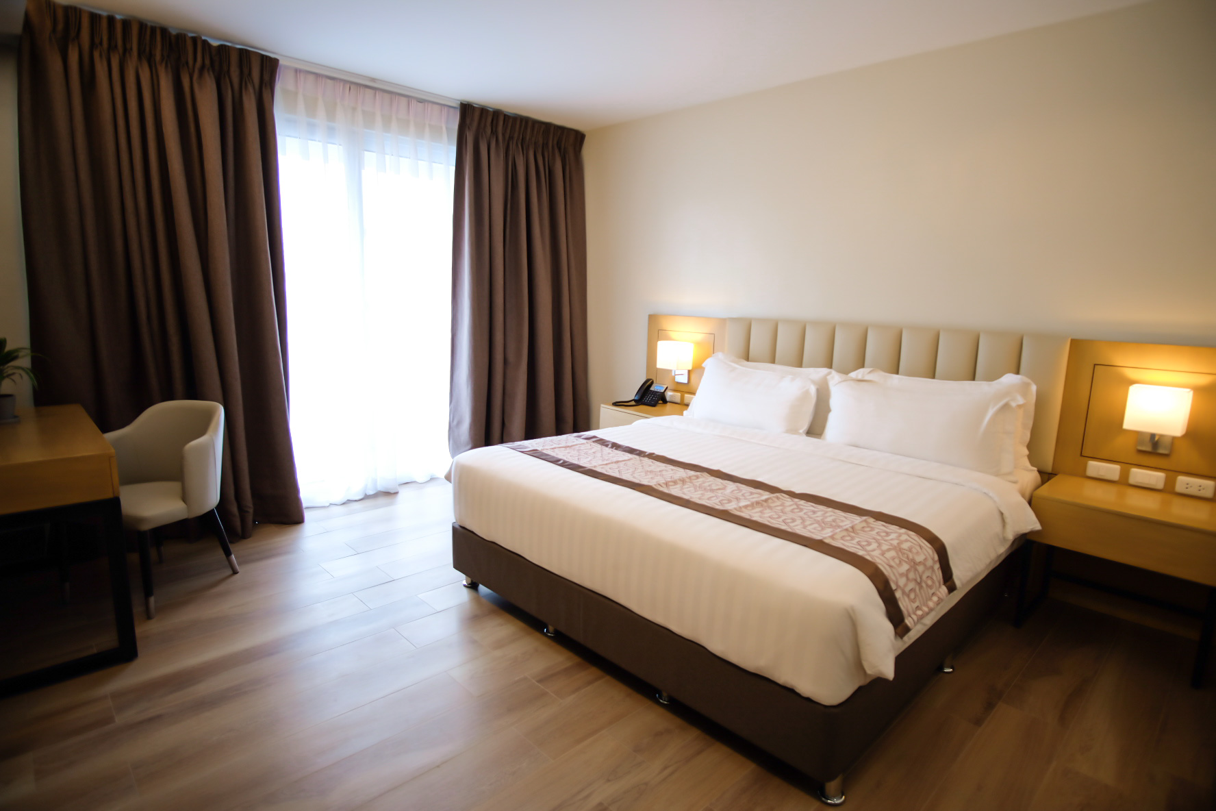 Double Deluxe King Bed