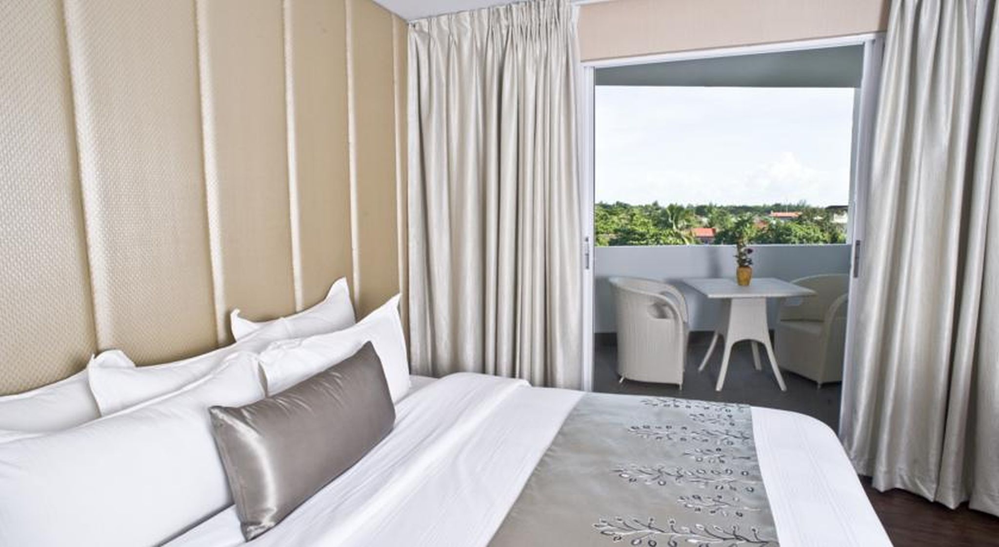 Double or Twin Deluxe