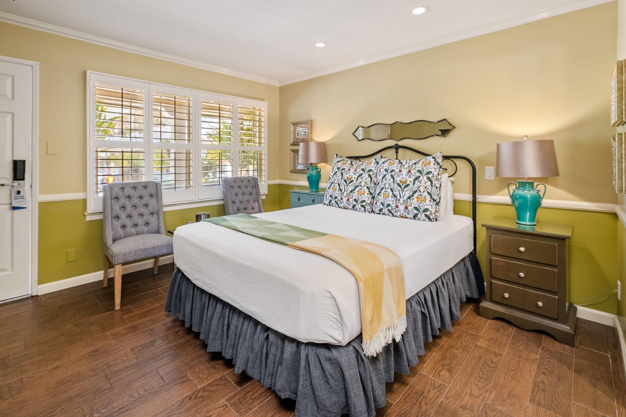 Double Queen Size Bed